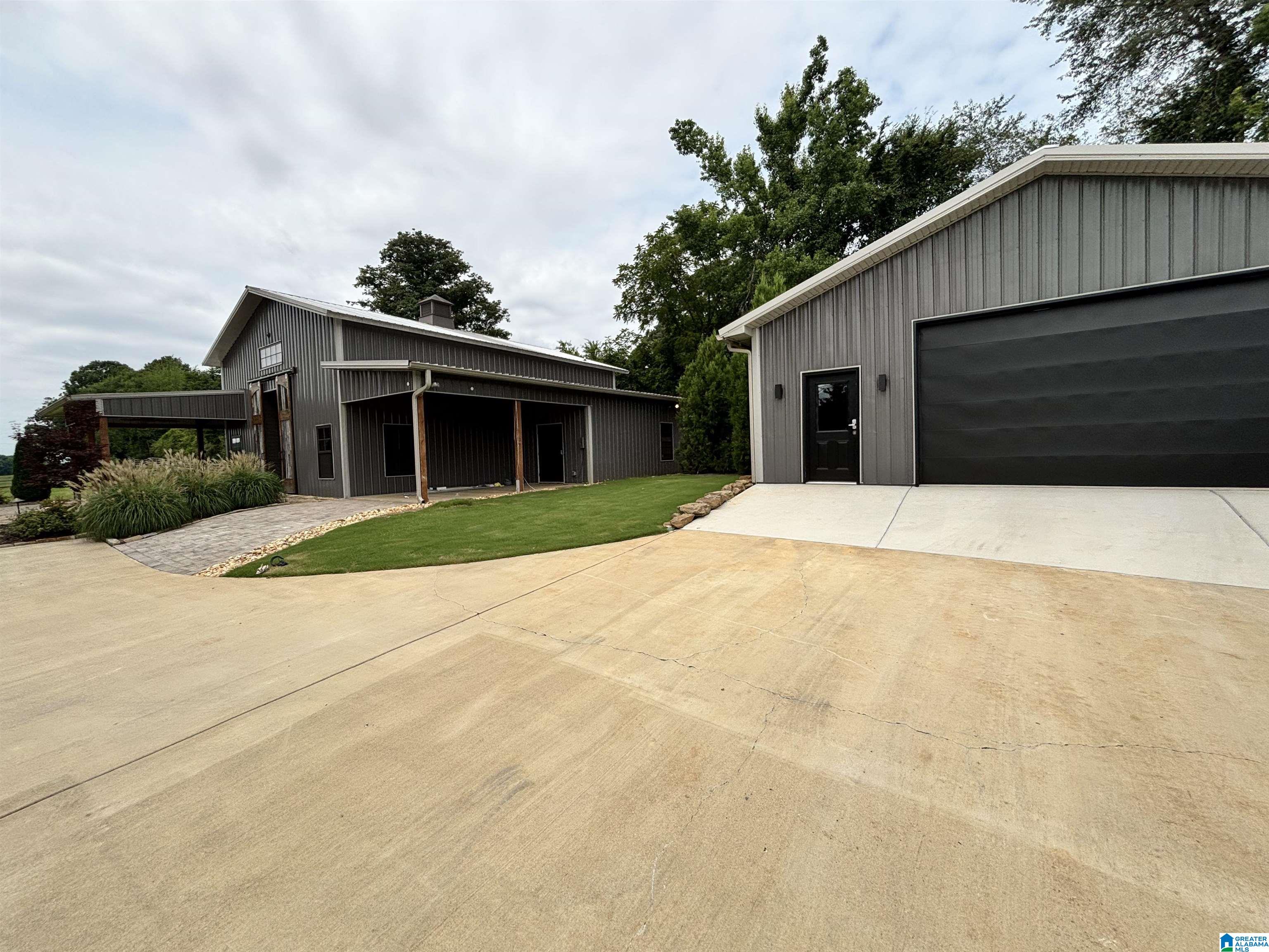 3rd image of 8124 Glendale Farms Road, Trussville, AL 35173 | MLS# 21457971
