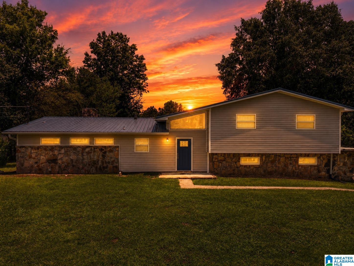Photo 2 of Sale Pending at 5829 Lecroy Ave, Anniston, AL 36206 | MLS# 21457994 | Listing updated on 2026-09-14