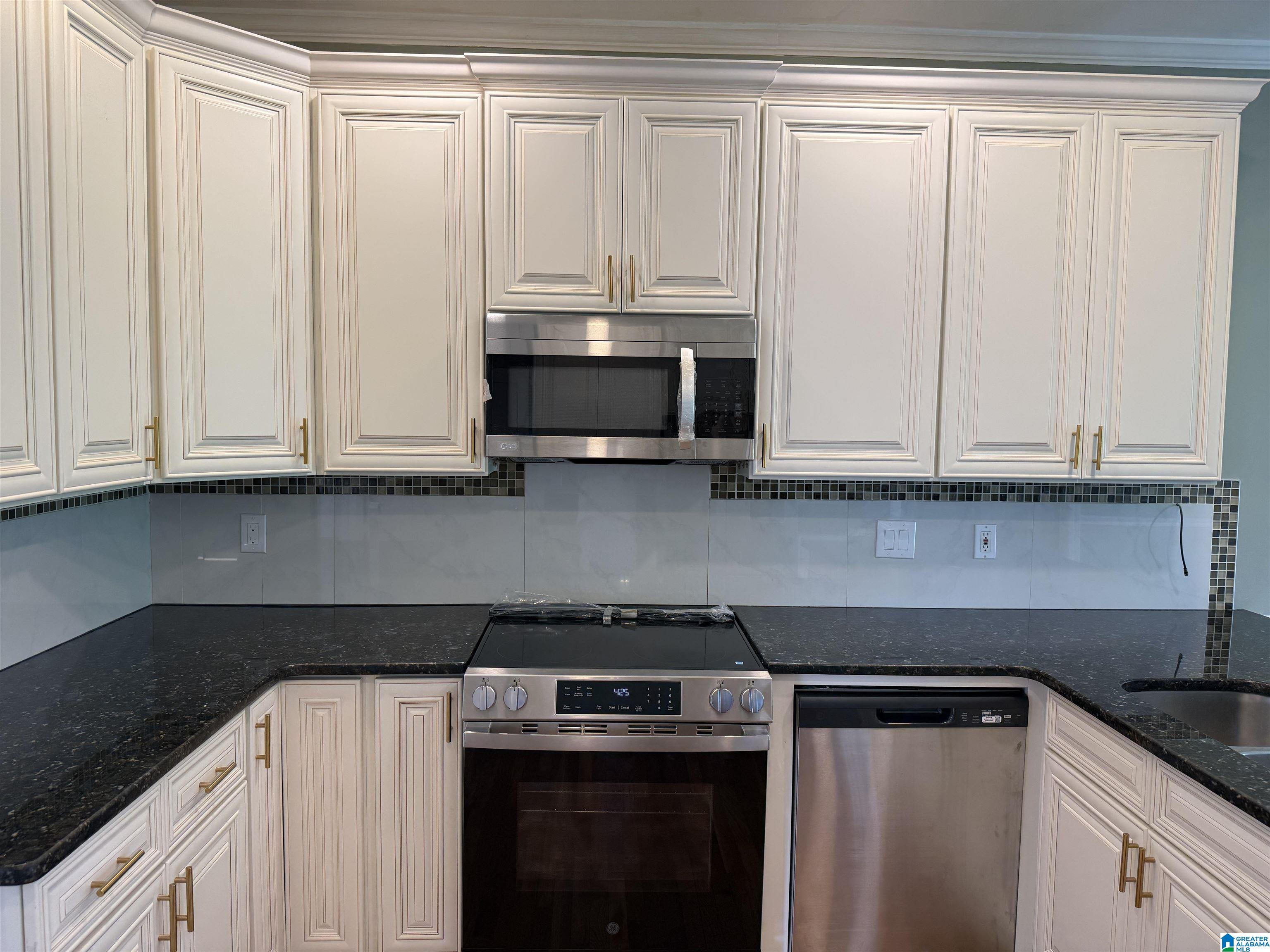 5th image of 14 Canvasback Dr, Oxford, AL 36203 | MLS# 21458068