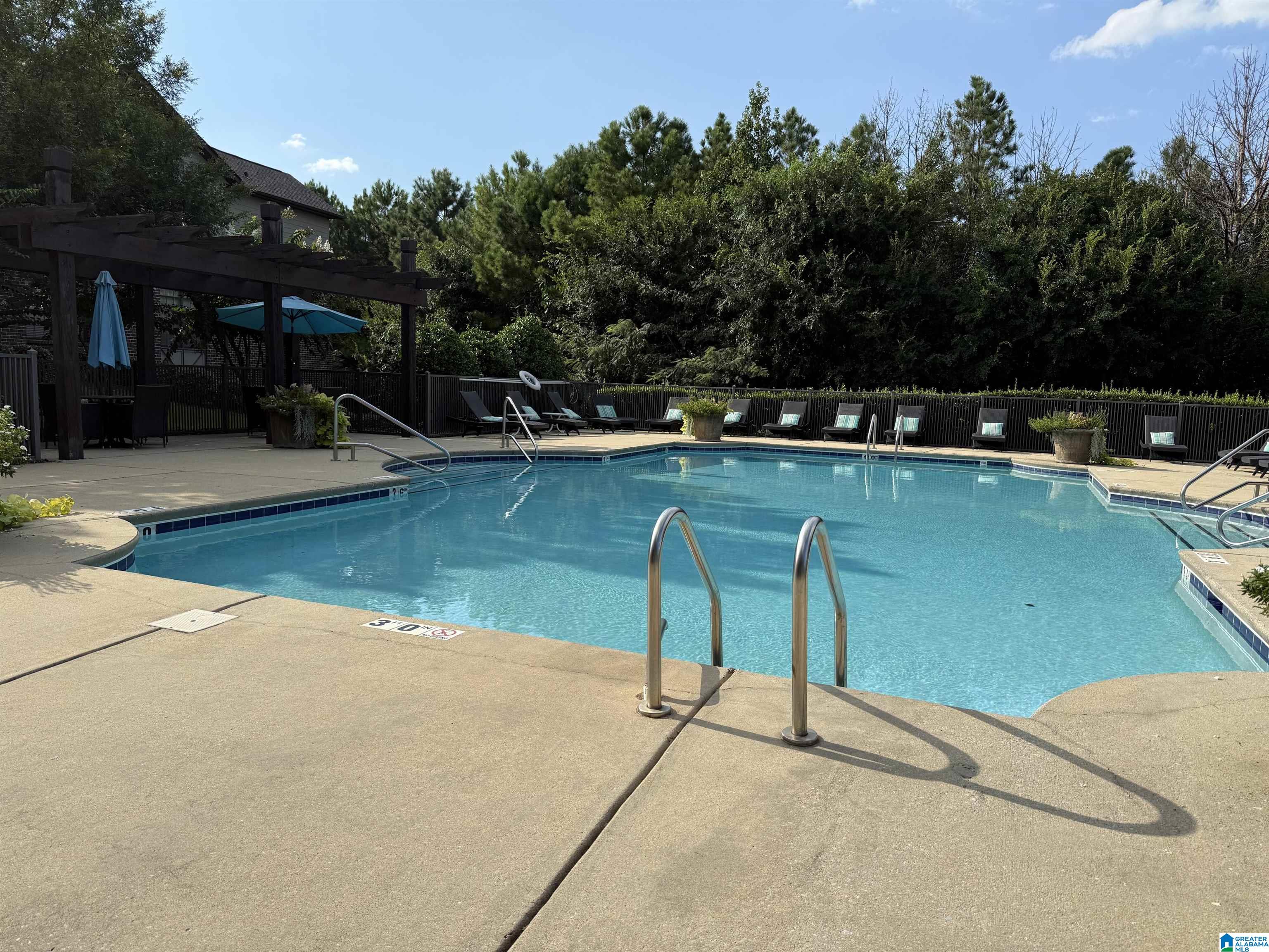 3rd image of 1226 Riverhaven Pl #1226, Hoover, AL 35244 | MLS# 21458131