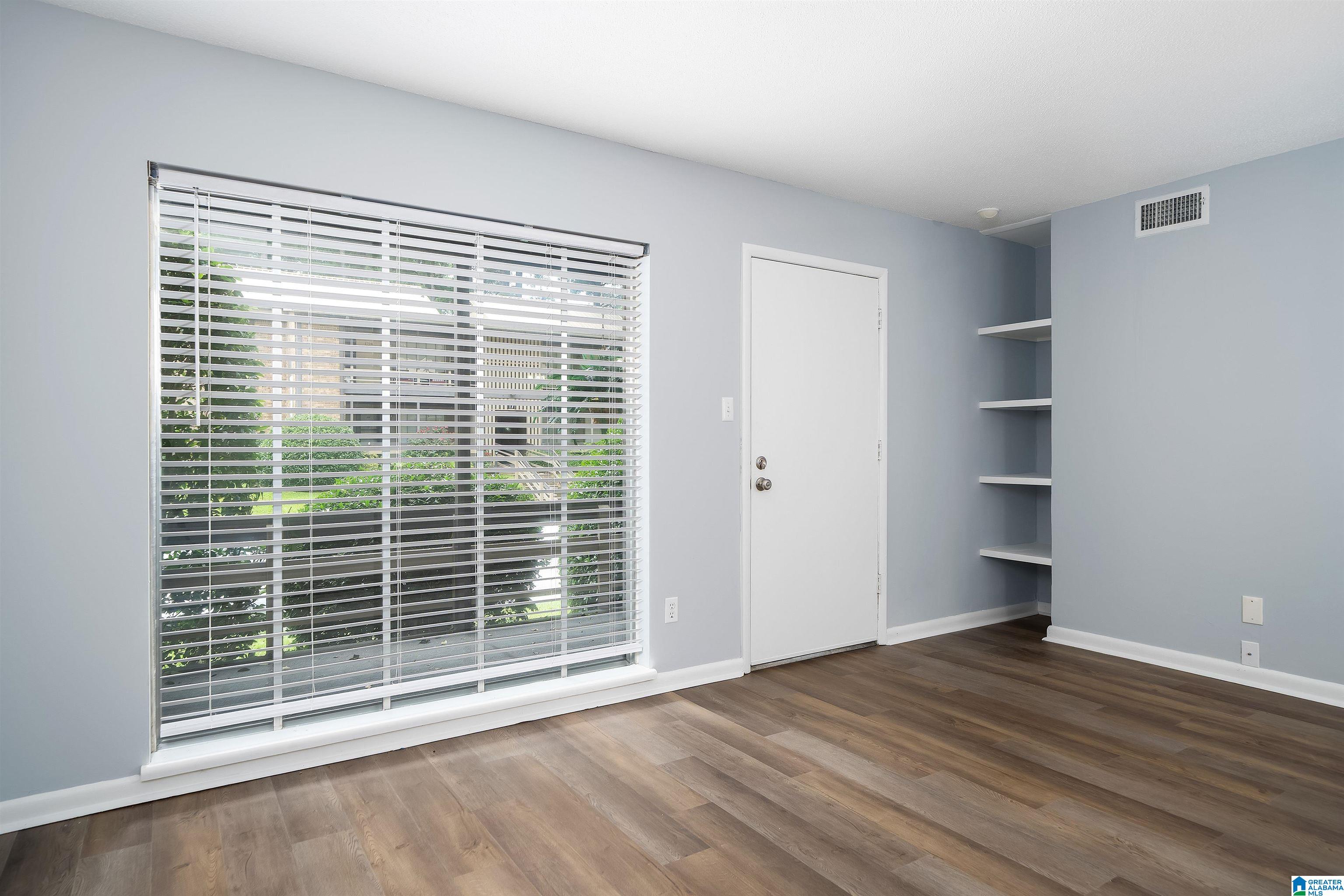Photo 4 of Condo for sale at 3101 Lorna Rd #1815, Hoover, AL 35216 | MLS# 21458182 | Listing updated on 2026-07-31
