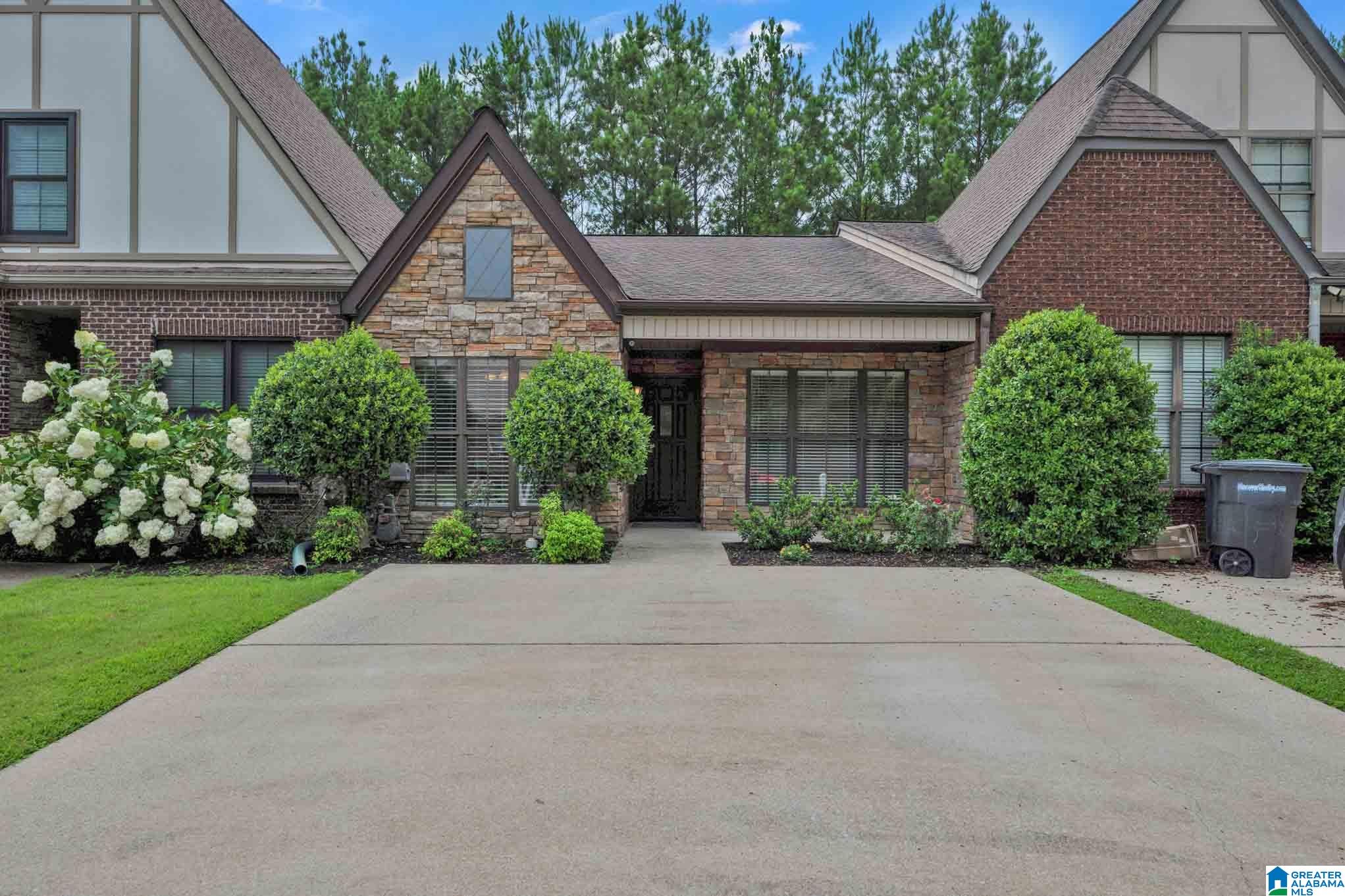 2nd image of 1021 Ashwood Dr, Vestavia Hills, AL 35216 | MLS# 21458192