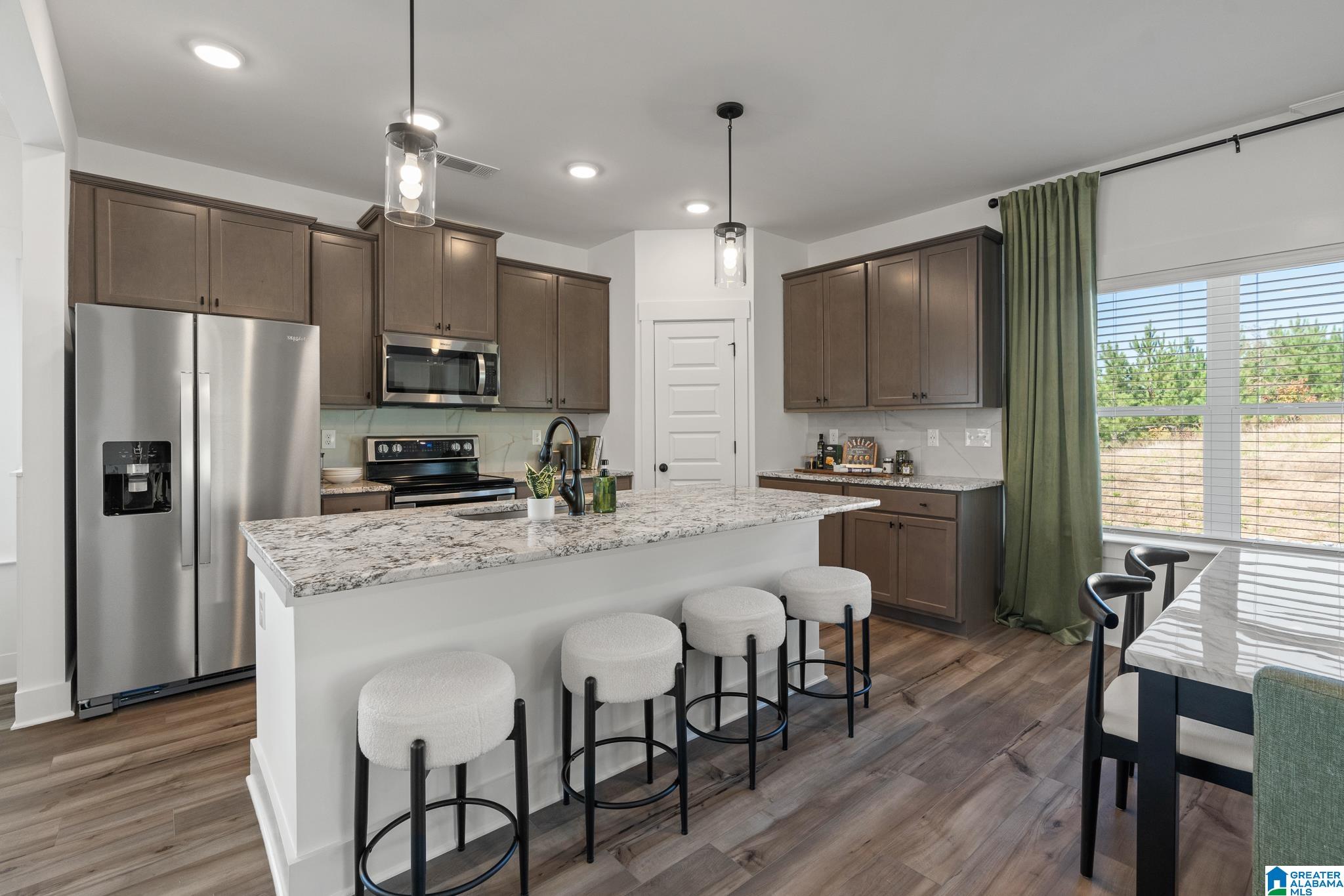 3rd image of 1000 Birchwood Lane, Alabaster, AL 35007 | MLS# 21458296