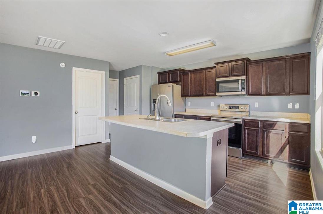 Photo 3 of Single family home for sale at 2050 Kerry Cir, Calera, AL 35040 | MLS# 21458322 | Listing updated on 2026-09-08