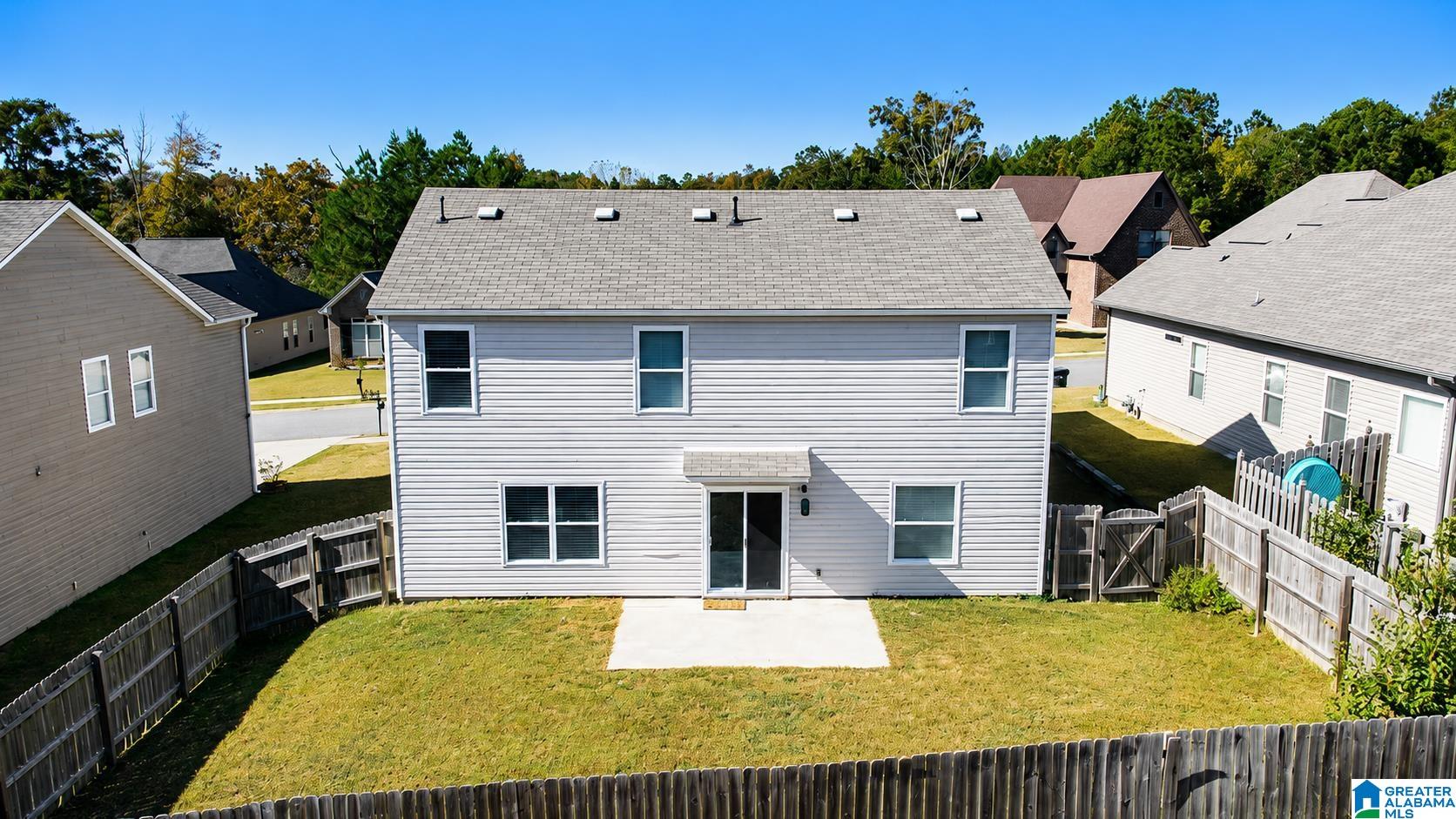 Photo 4 of Single family home for sale at 2050 Kerry Cir, Calera, AL 35040 | MLS# 21458322 | Listing updated on 2026-09-08