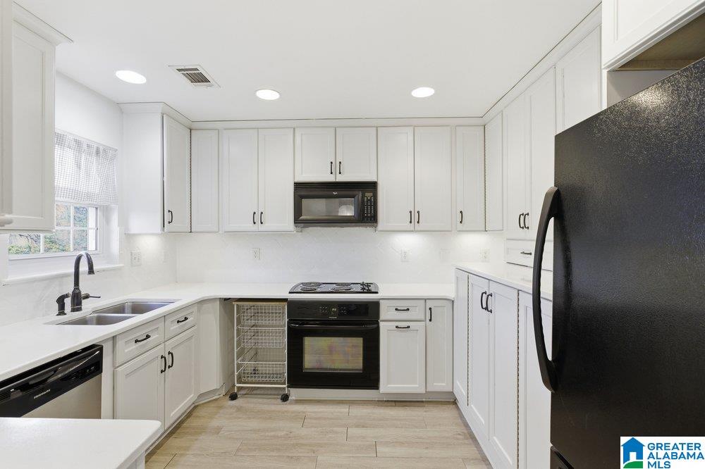 4th image of 2108 Montreat Dr #D, Vestavia Hills, AL 35216 | MLS# 21458338