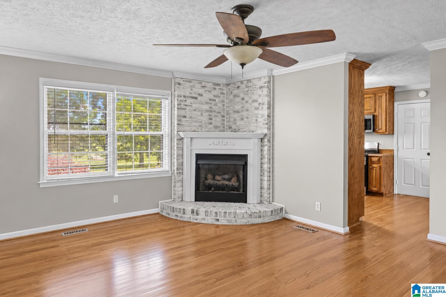 Photo 2 of Single family home for sale at 301 County Rd 44, Jemison, AL 35085 | MLS# 21458341 | Listing updated on 2026-09-23