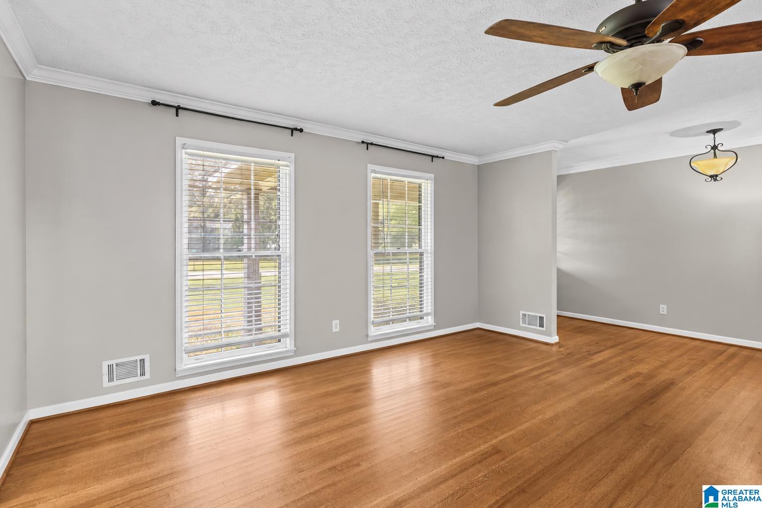 Photo 4 of Single family home for sale at 301 County Rd 44, Jemison, AL 35085 | MLS# 21458341 | Listing updated on 2026-09-23