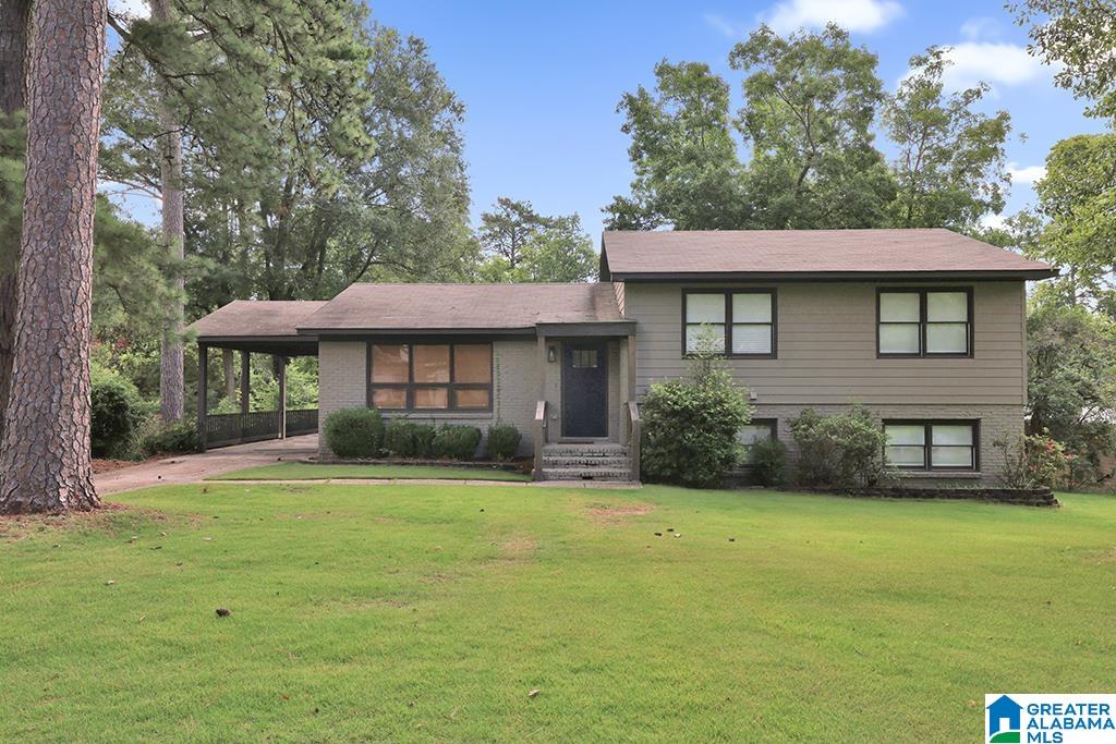 Photo 2 of Single family home for sale at 306 Bedford Ave, Hoover, AL 35226 | MLS# 21458368 | Listing updated on 2026-07-27