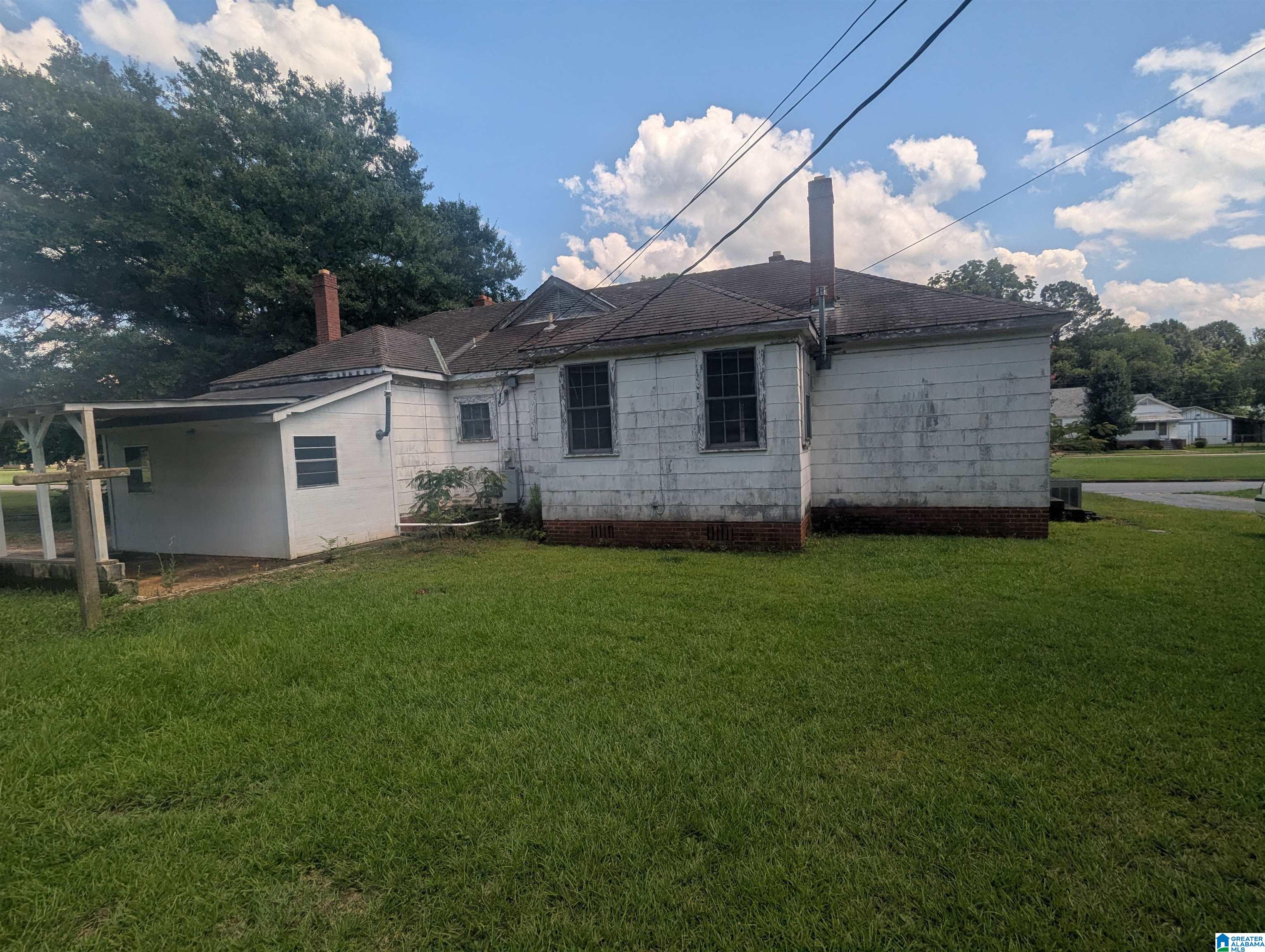 Photo 2 of Single family home for sale at 301 Parkway W, Talladega, AL 35160 | MLS# 21458414 | Listing updated on 2026-09-11