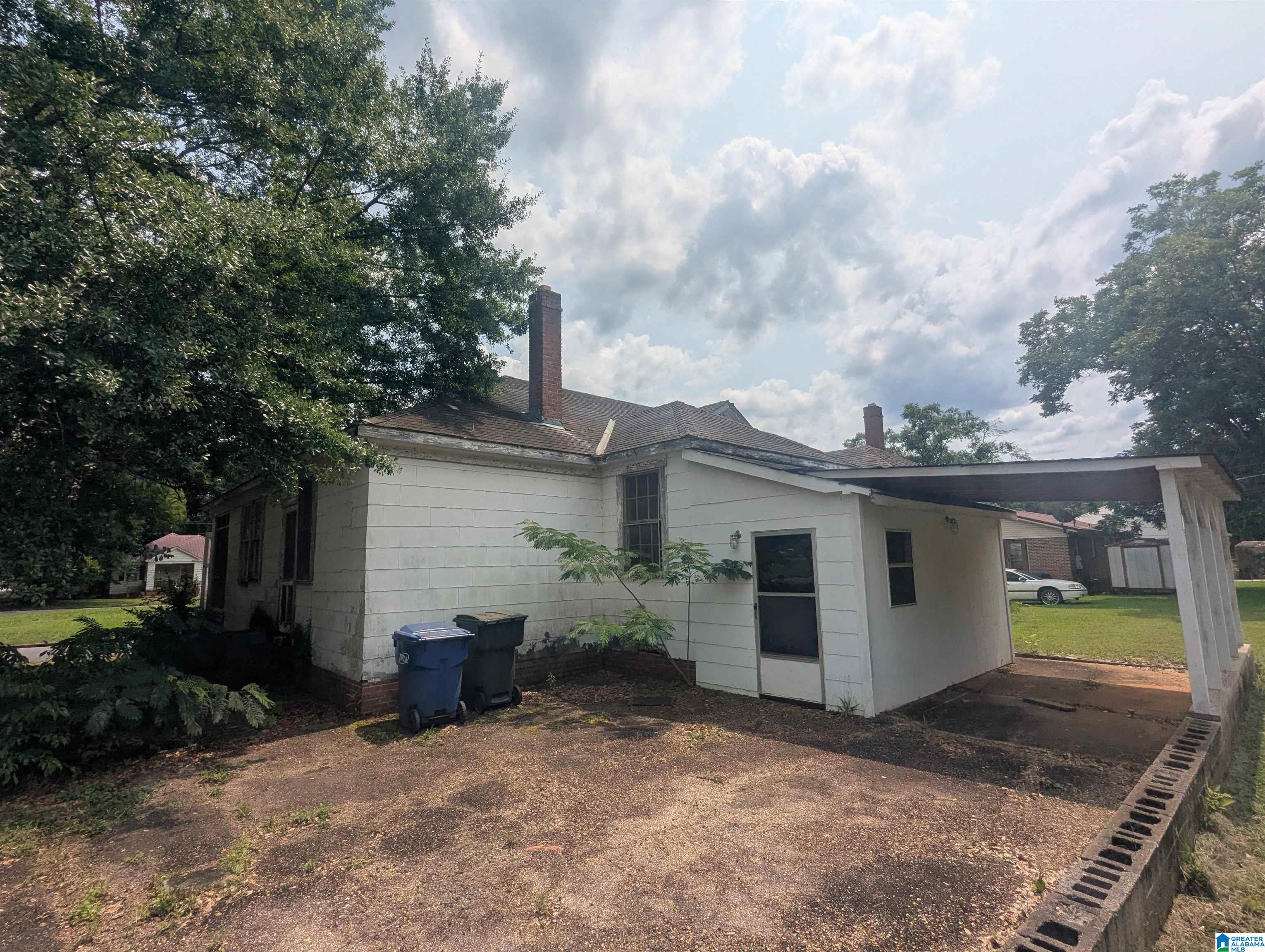 Photo 3 of Single family home for sale at 301 Parkway W, Talladega, AL 35160 | MLS# 21458414 | Listing updated on 2026-09-11