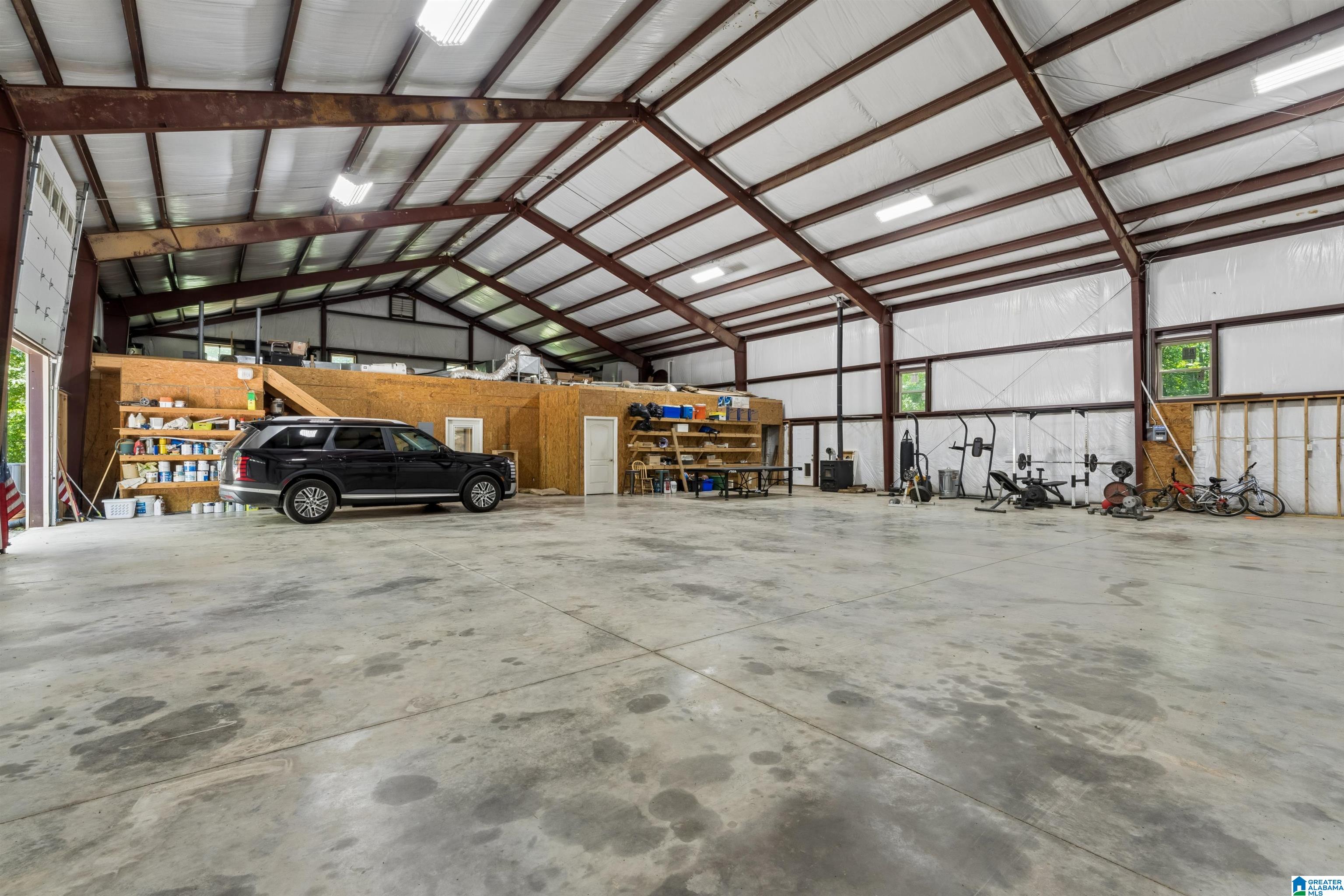 Photo 3 of Sale Pending at 1961 Mountain View Rd, Birmingham, AL 35210 | MLS# 21458464 | Listing updated on 2026-07-21
