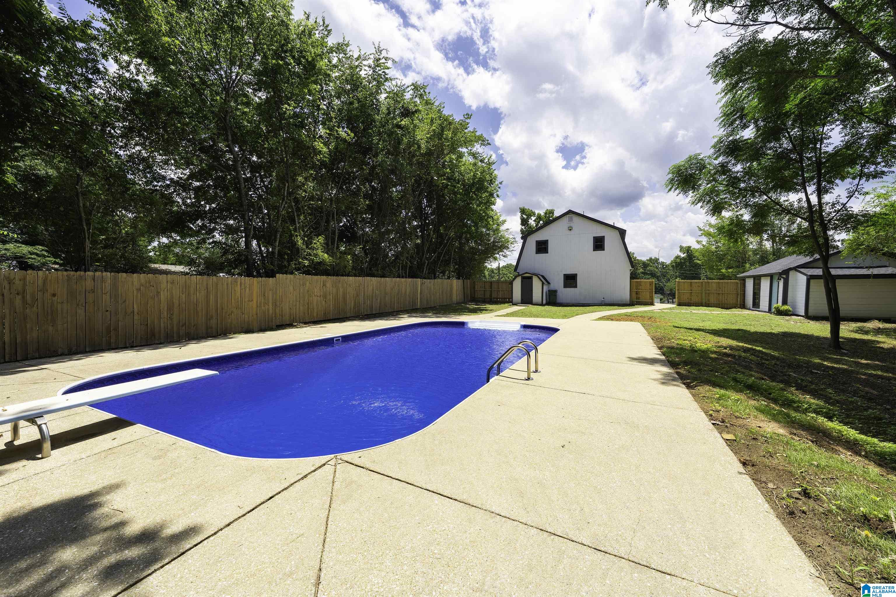 3rd image of 932 9Th Street N, Pleasant Grove, AL 35127 | MLS# 21458486