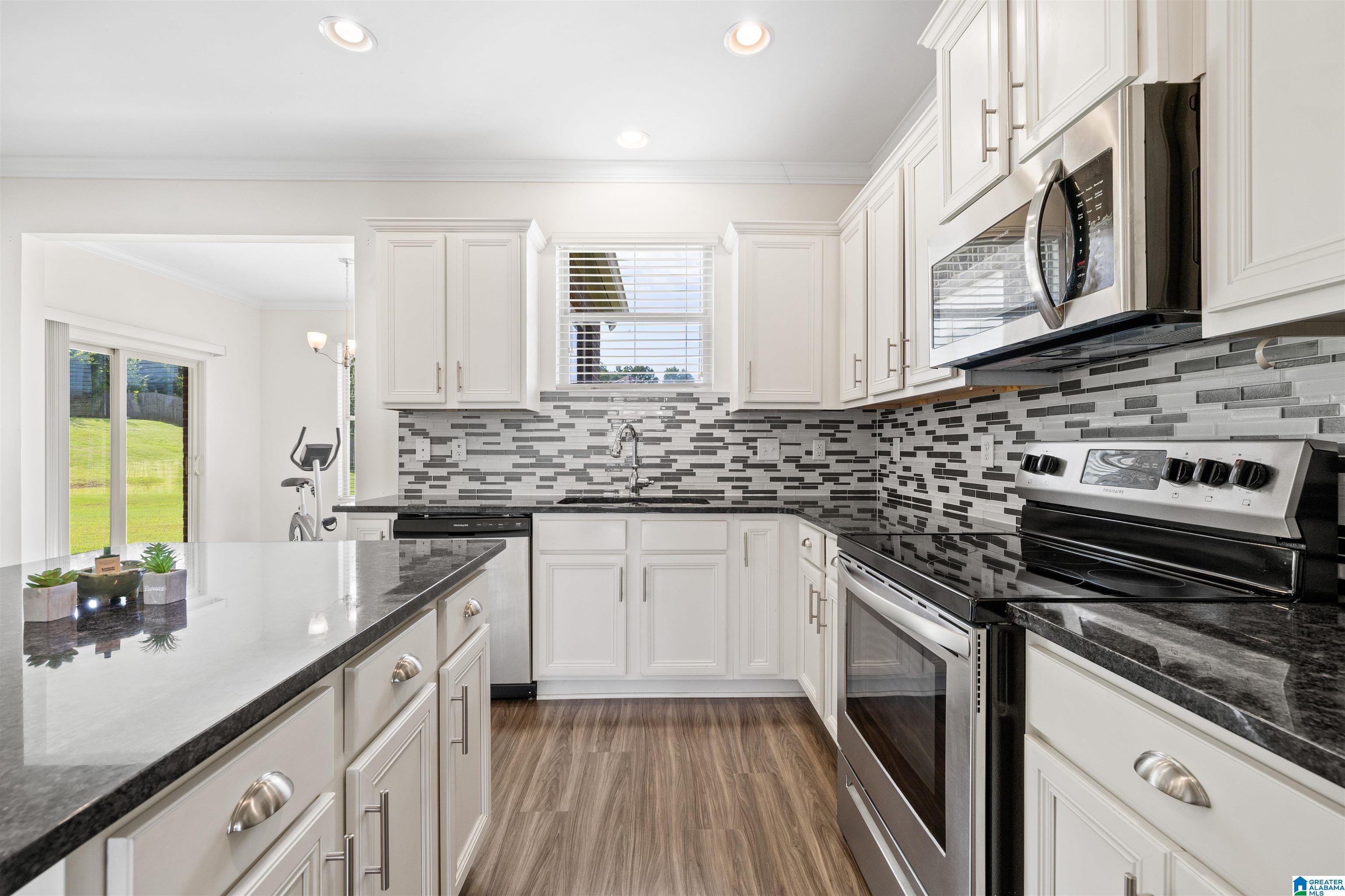 2nd image of 305 Creekside Circle, Pelham, AL 35124 | MLS# 21458489