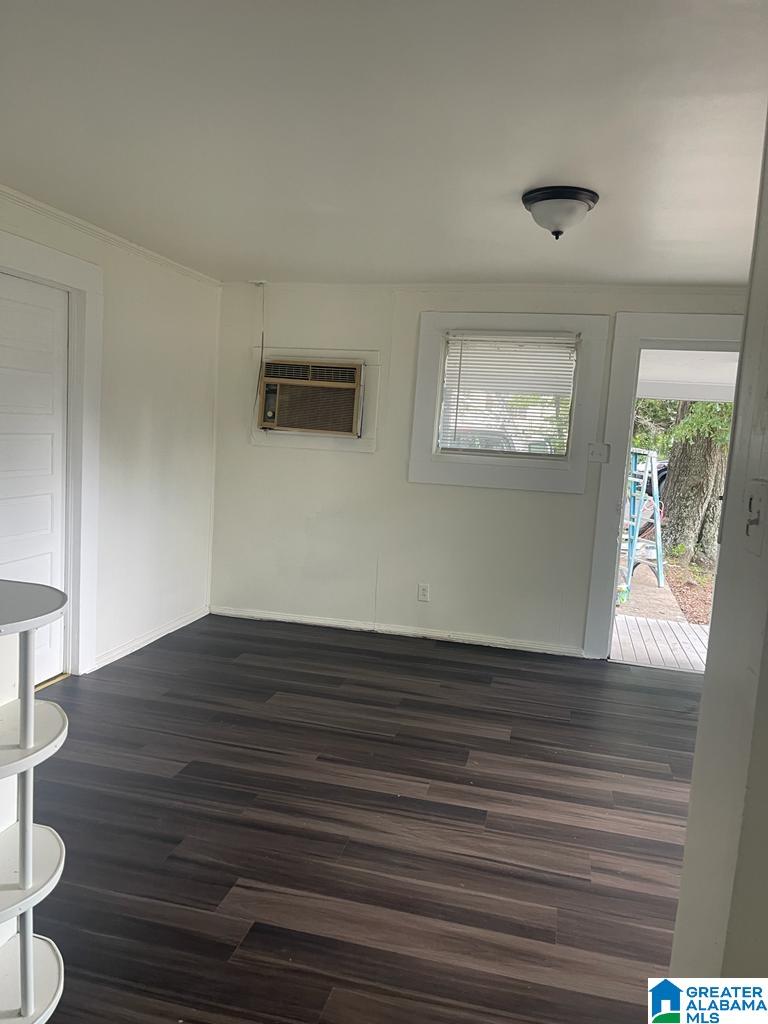 Photo 2 of Single family home for sale at 1319 14th Place Sw, Birmingham, AL 35211 | MLS# 21458494 | Listing updated on 2026-08-22