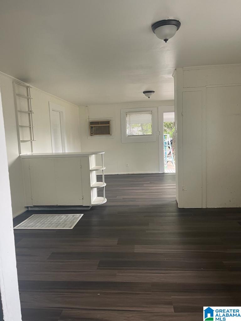 Photo 3 of Single family home for sale at 1319 14th Place Sw, Birmingham, AL 35211 | MLS# 21458494 | Listing updated on 2026-08-22