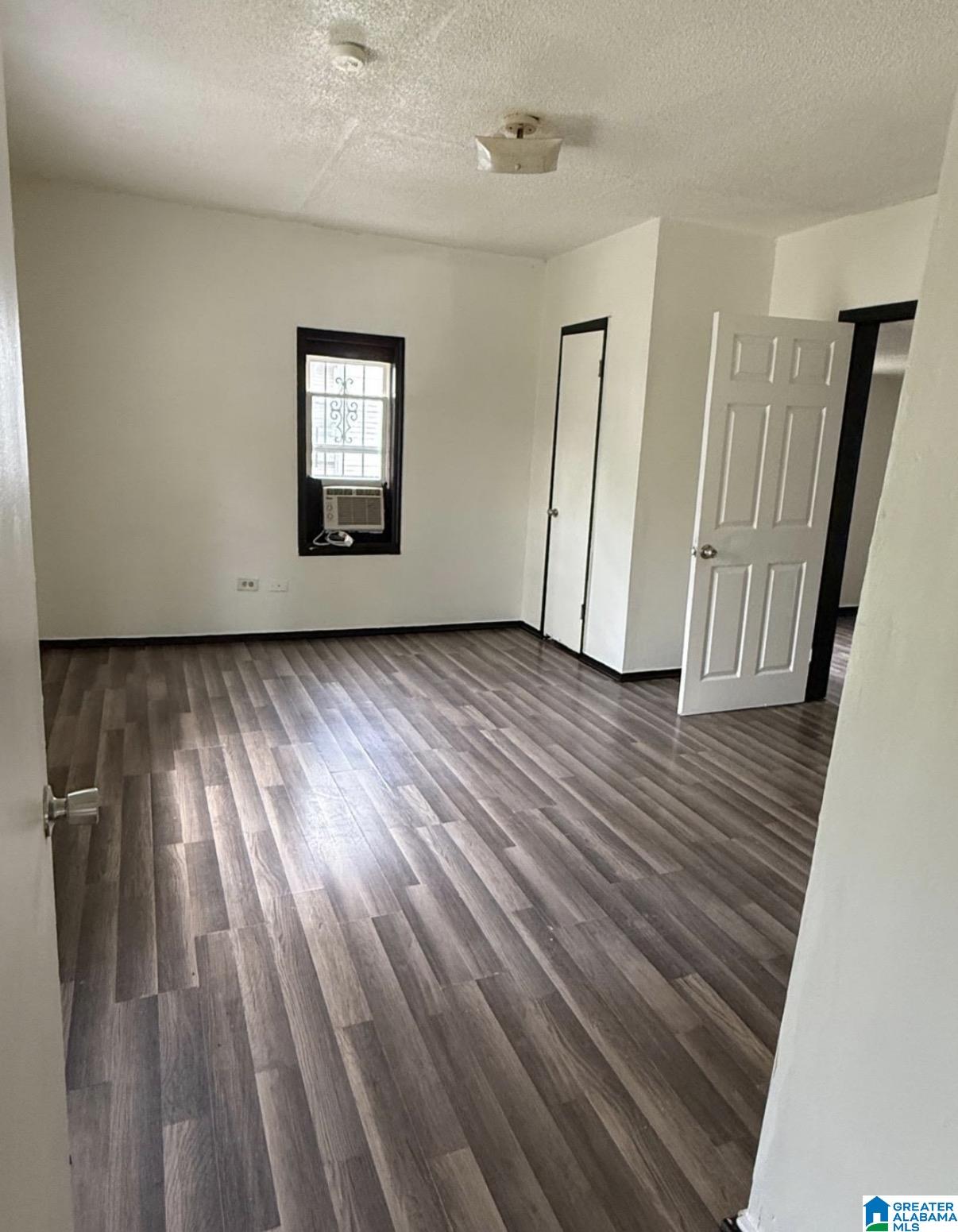 Photo 3 of Single family home for sale at 933 Ct T, Birmingham, AL 35214 | MLS# 21458526 | Listing updated on 2026-08-22