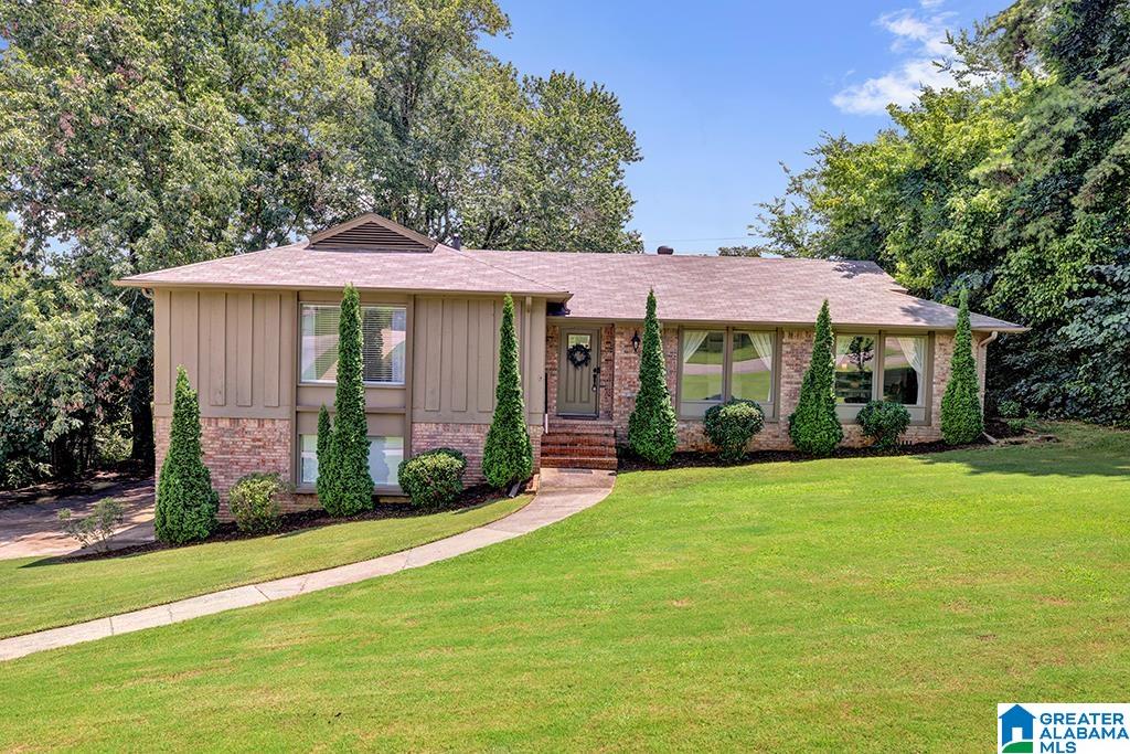 Photo 1 of Single family home for sale at 2413 Jamestown Dr, Hoover, AL 35226 | MLS# 21458540 | Listing updated on 2026-08-04