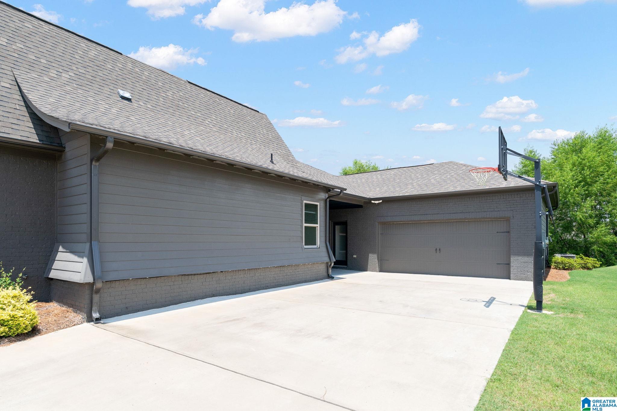 Photo 2 of Single family home for sale at 841 Griffin Park View, Birmingham, AL 35242 | MLS# 21458541 | Listing updated on 2026-09-08