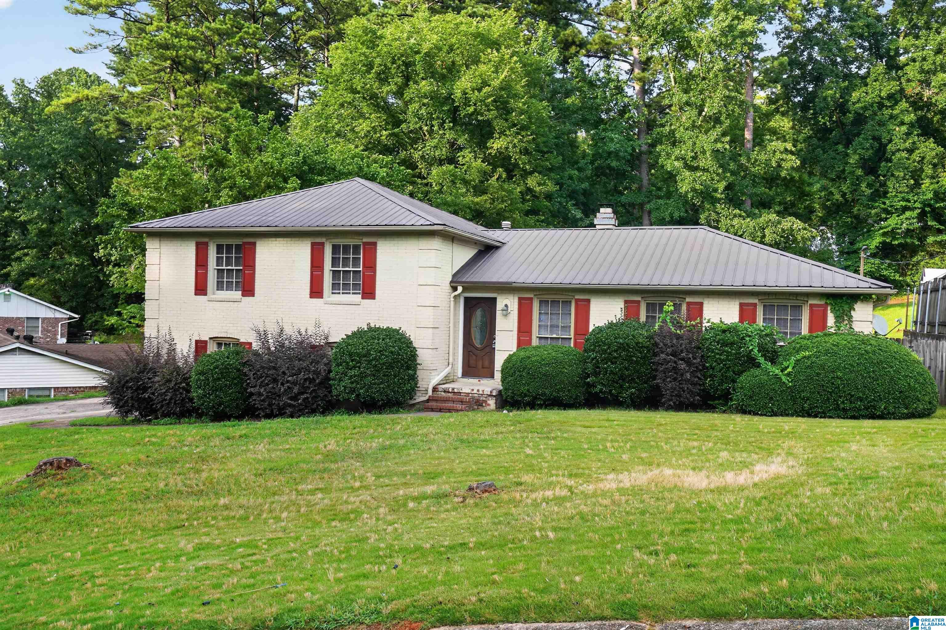 Photo 1 of Sale Pending at 949 Garrett Dr, Birmingham, AL 35235 | MLS# 21458548 | Listing updated on 2026-09-16