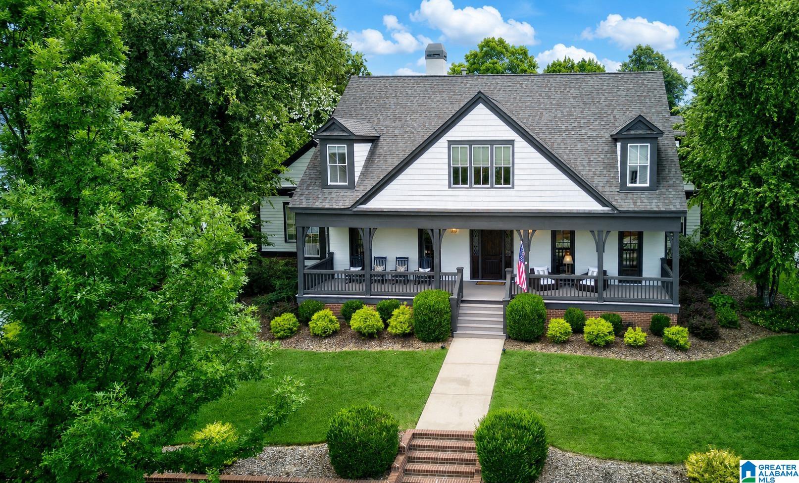 732 HERITAGE PARK LANE