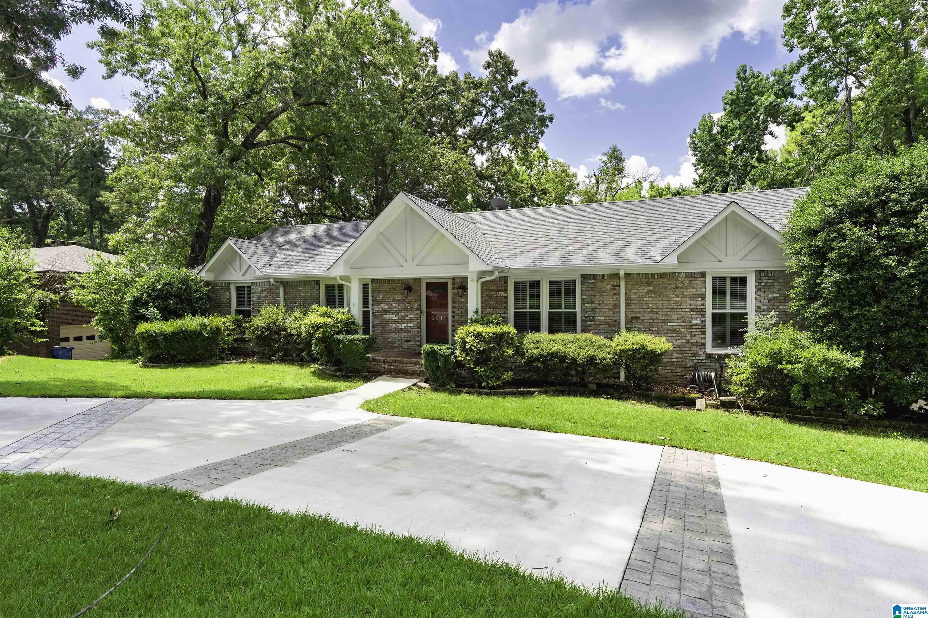 Photo 1 of Single family home for sale at 2604 Swiss Ln, Vestavia, AL 35226 | MLS# 21458617 | Listing updated on 2026-09-14