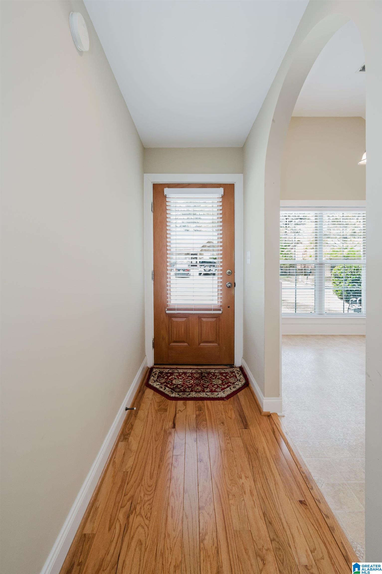 Photo 3 of Sale Pending at 5608 Colony Ln, Hoover, AL 35226 | MLS# 21458618 | Listing updated on 2026-08-31
