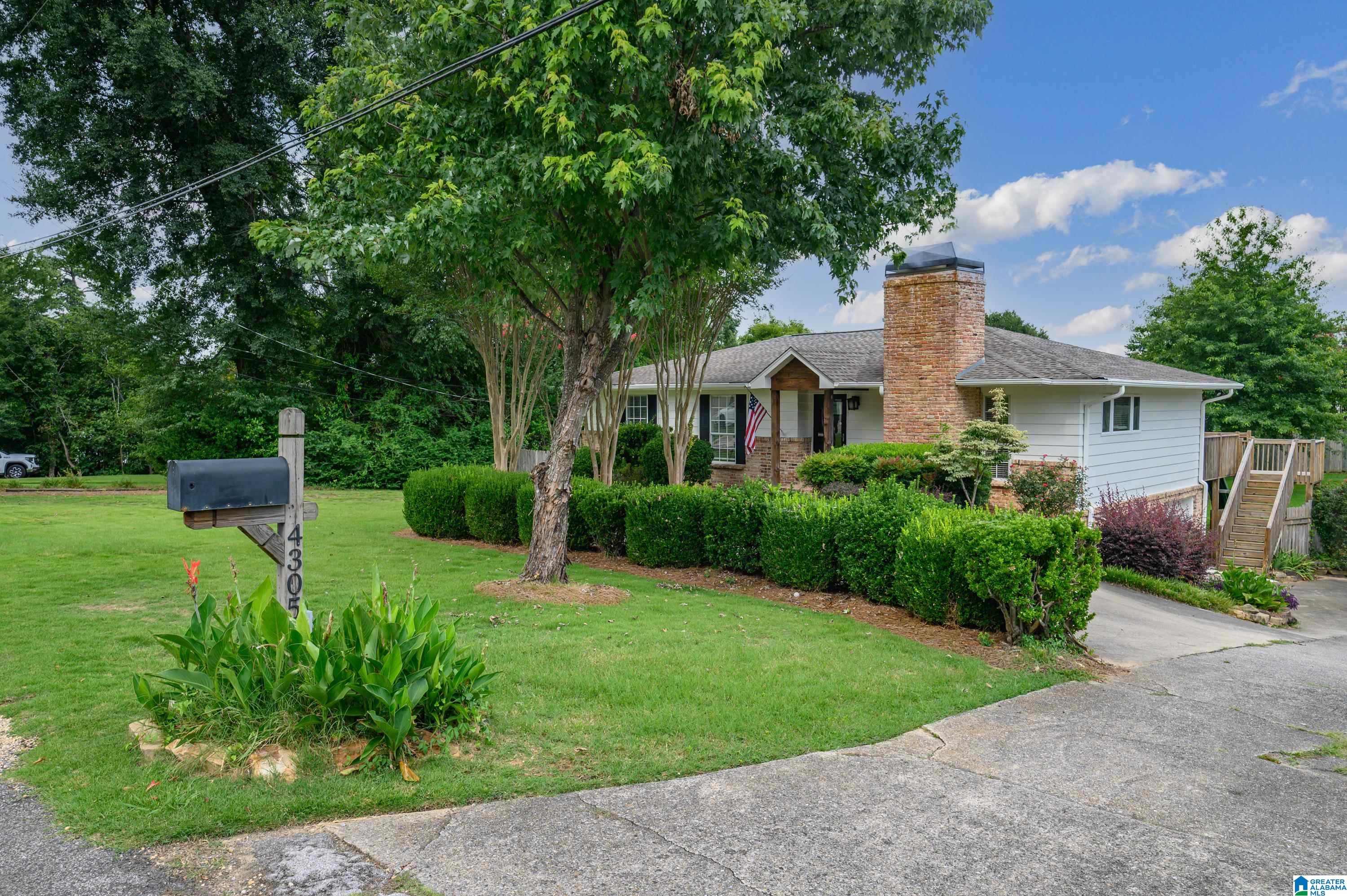 Photo 2 of Sale Pending at 4305 Dolly Ridge Ln, Vestavia, AL 35243 | MLS# 21458779 | Listing updated on 2026-08-18