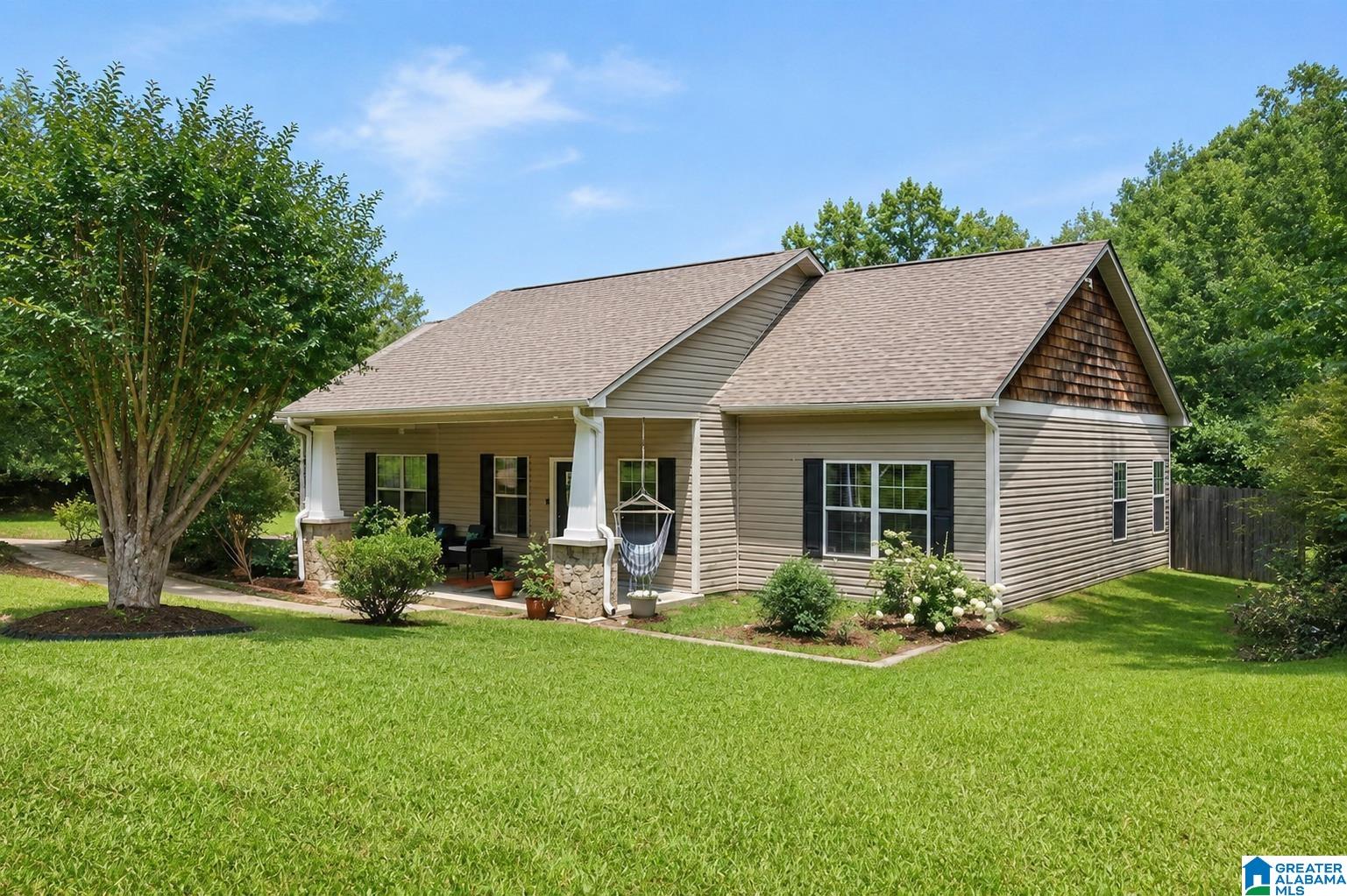 1st image of 515 Archwood Way, Odenville, AL 35120 | MLS# 21458813