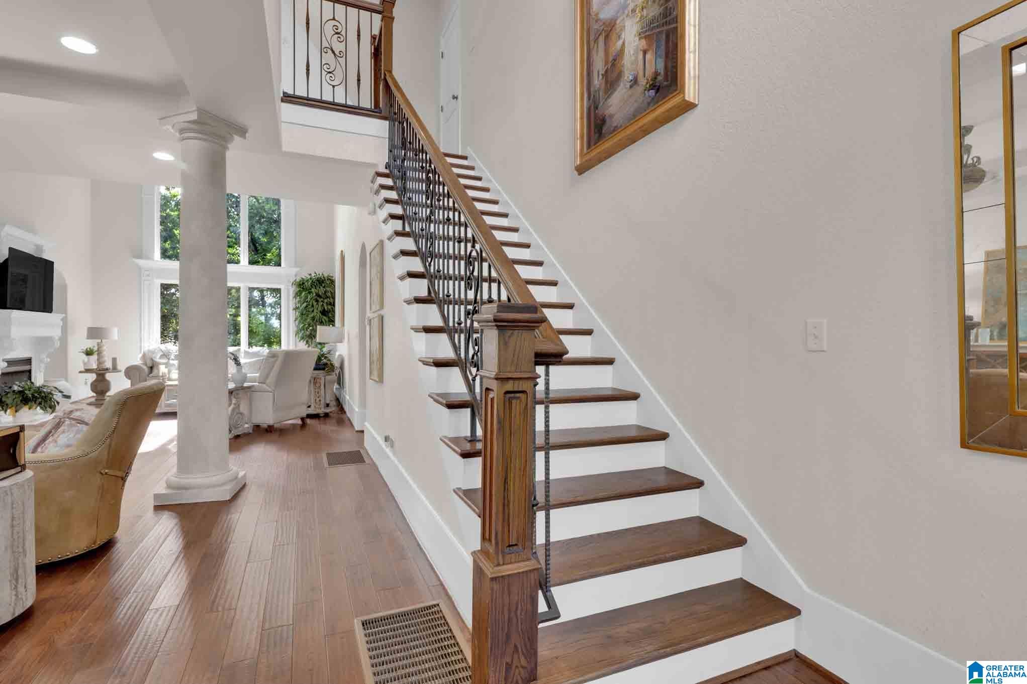 3rd image of 833 Mountainview Dr, Gardendale, AL 35071 | MLS# 21458827