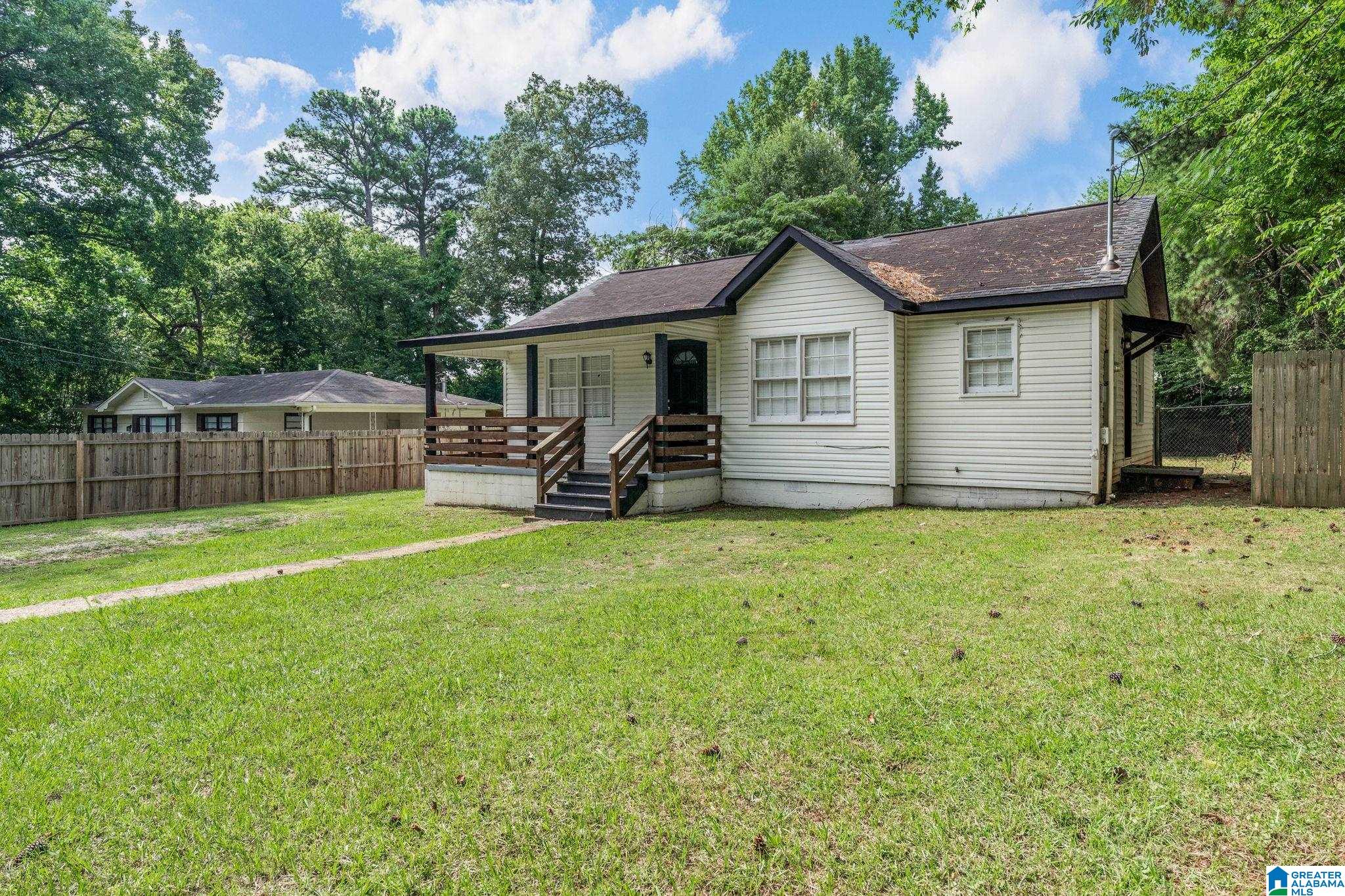 Photo 3 of Single family home for sale at 109 19th Avenue NW, Center Point, AL 35215 | MLS# 21458828 | Listing updated on 2026-07-25