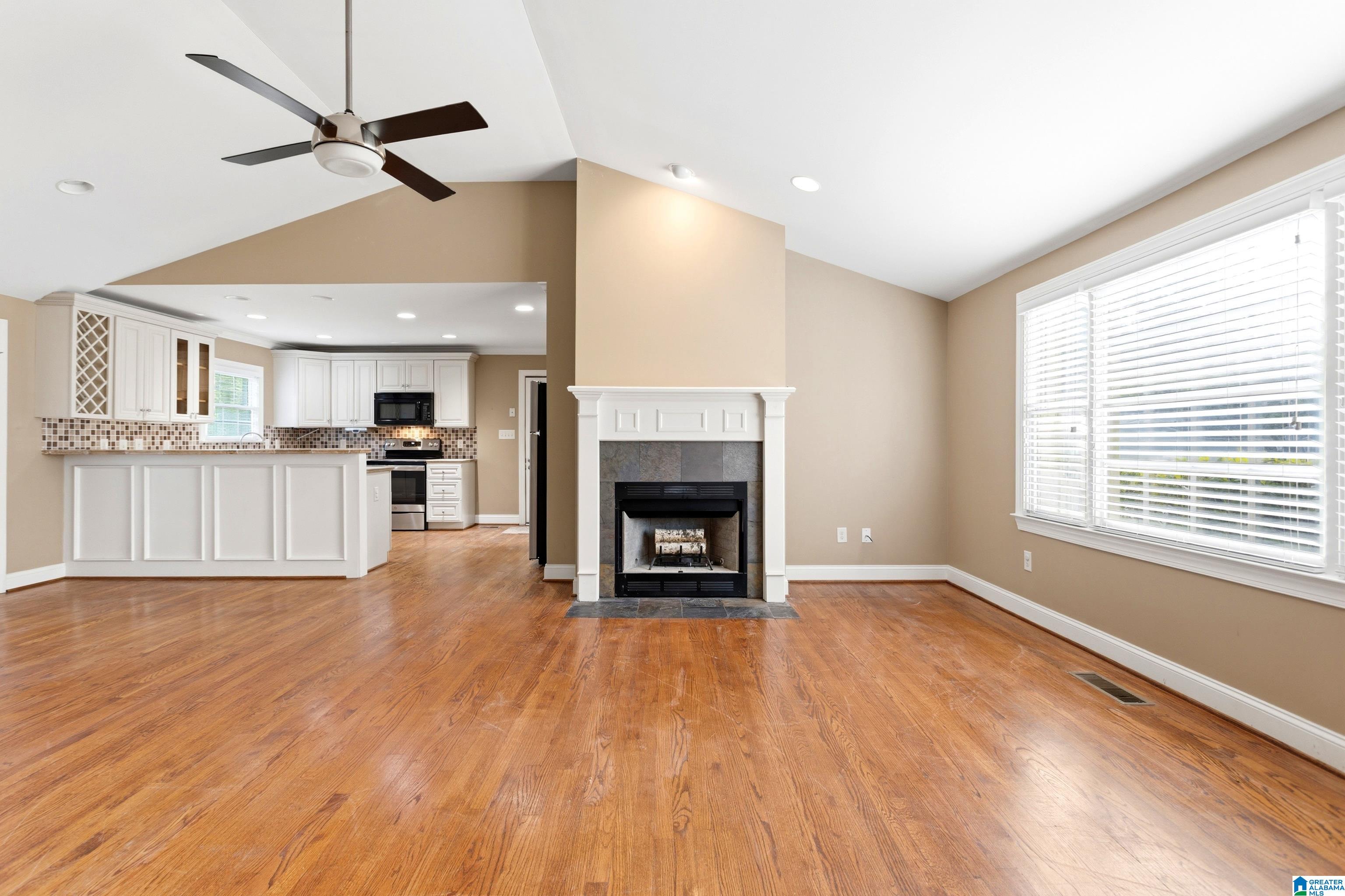 4th image of 3220 Valley Park Dr, Vestavia, AL 35243 | MLS# 21458871