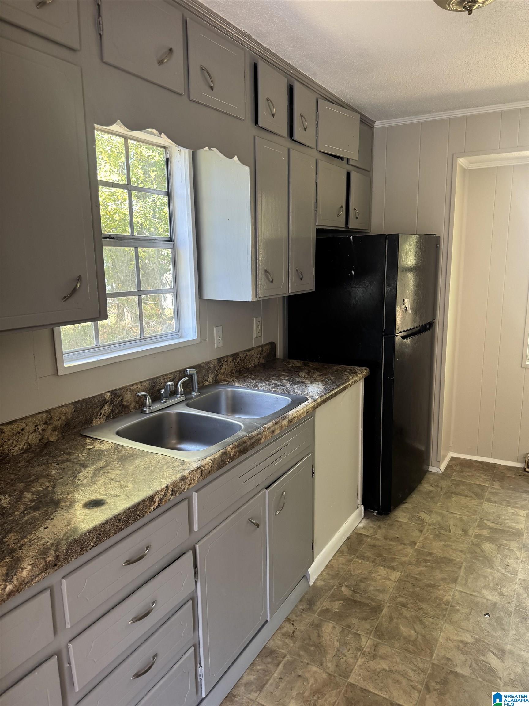 Photo 3 of Single family home for sale at 420 21st Avenue NE, Center Point, AL 35215 | MLS# 21458874 | Listing updated on 2026-10-15