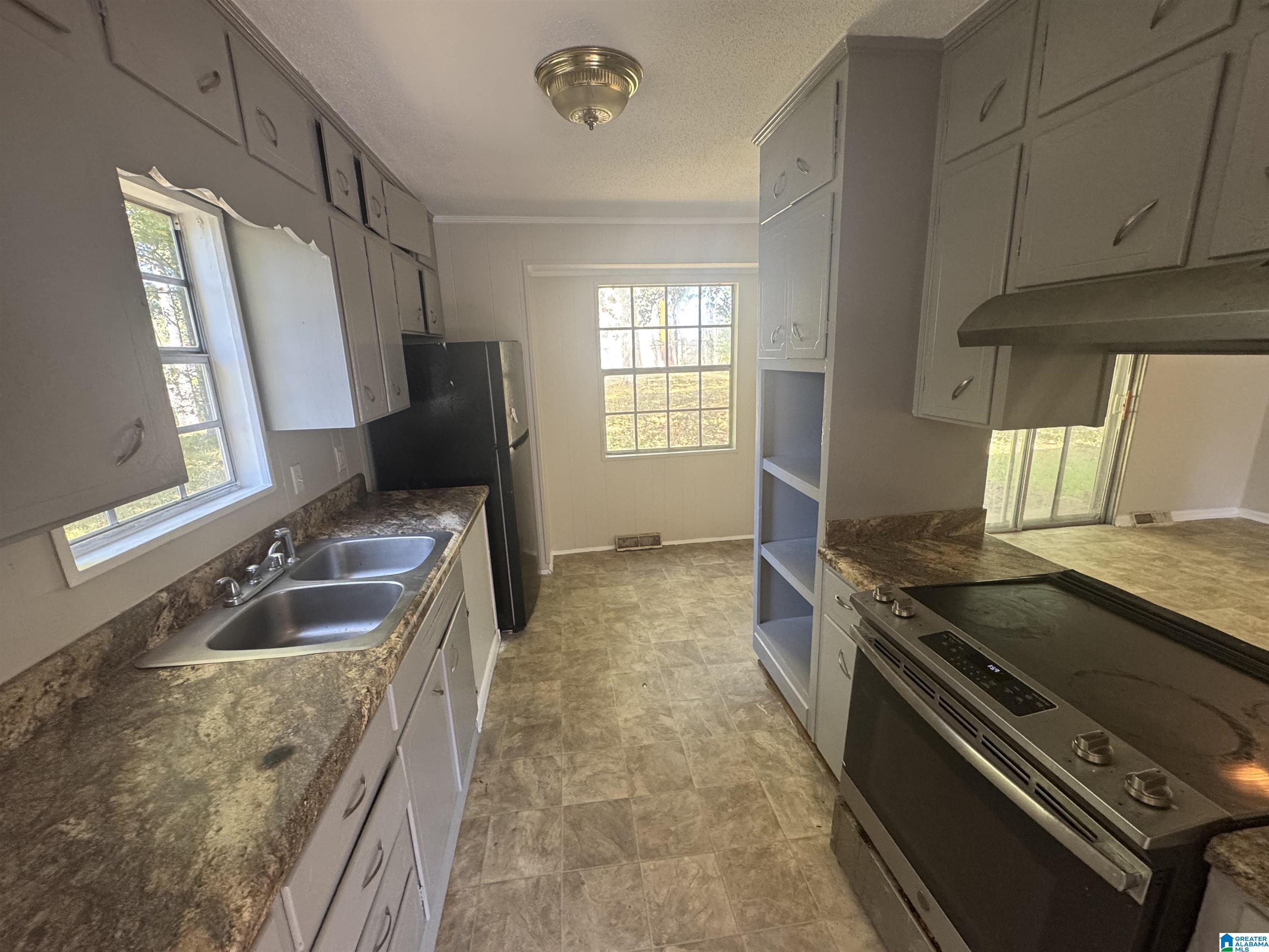 Photo 4 of Single family home for sale at 420 21st Avenue NE, Center Point, AL 35215 | MLS# 21458874 | Listing updated on 2026-10-15