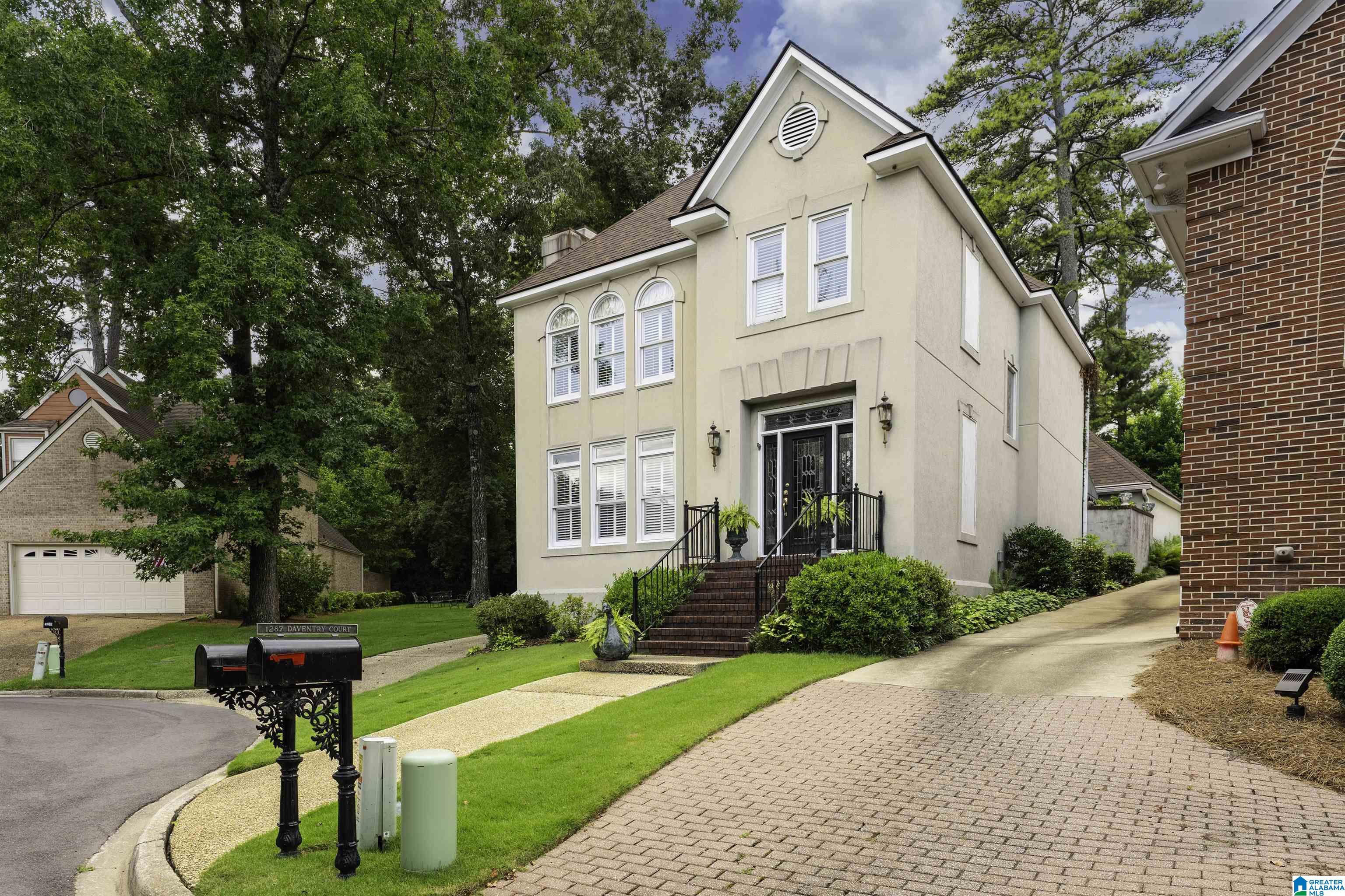 Photo 2 of Single family home for sale at 1291 Daventry Ct, Vestavia, AL 35243 | MLS# 21458875 | Listing updated on 2026-08-18