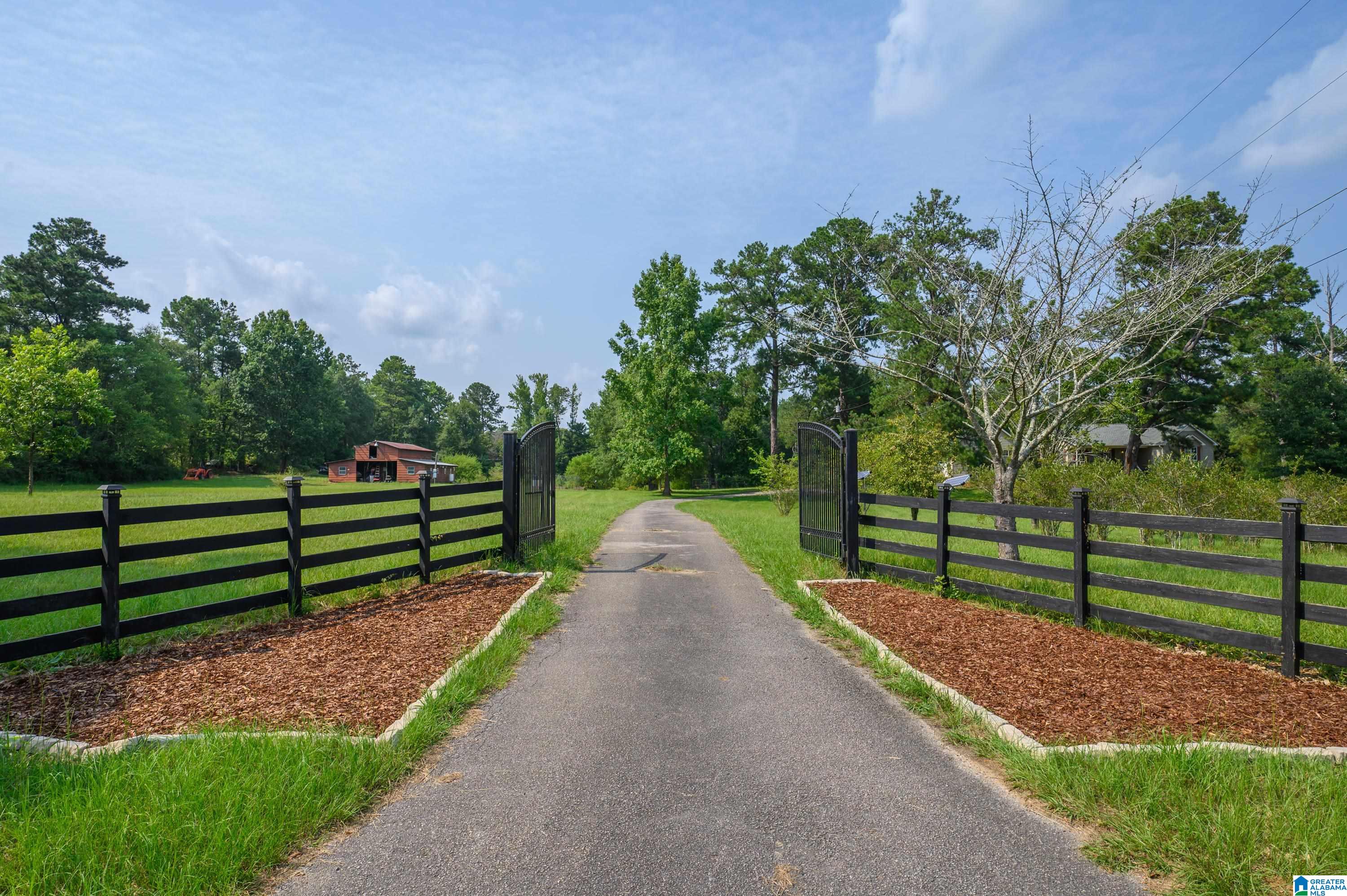 3rd image of 17995 Hwy 55, Sterrett, AL 35147 | MLS# 21458939
