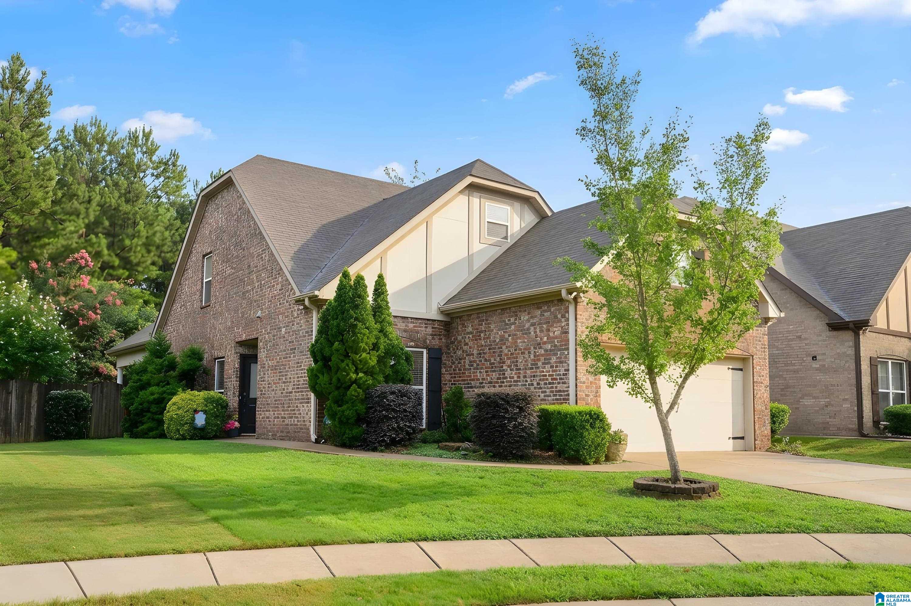 1st image of 2824 Oxmoor Glen Dr, Birmingham, AL 35211 | MLS# 21458943