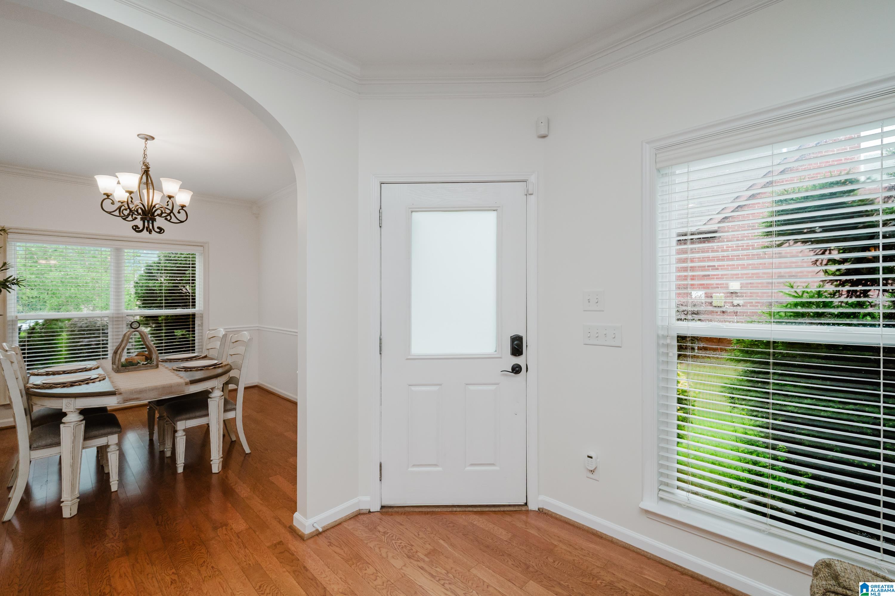 4th image of 2824 Oxmoor Glen Dr, Birmingham, AL 35211 | MLS# 21458943