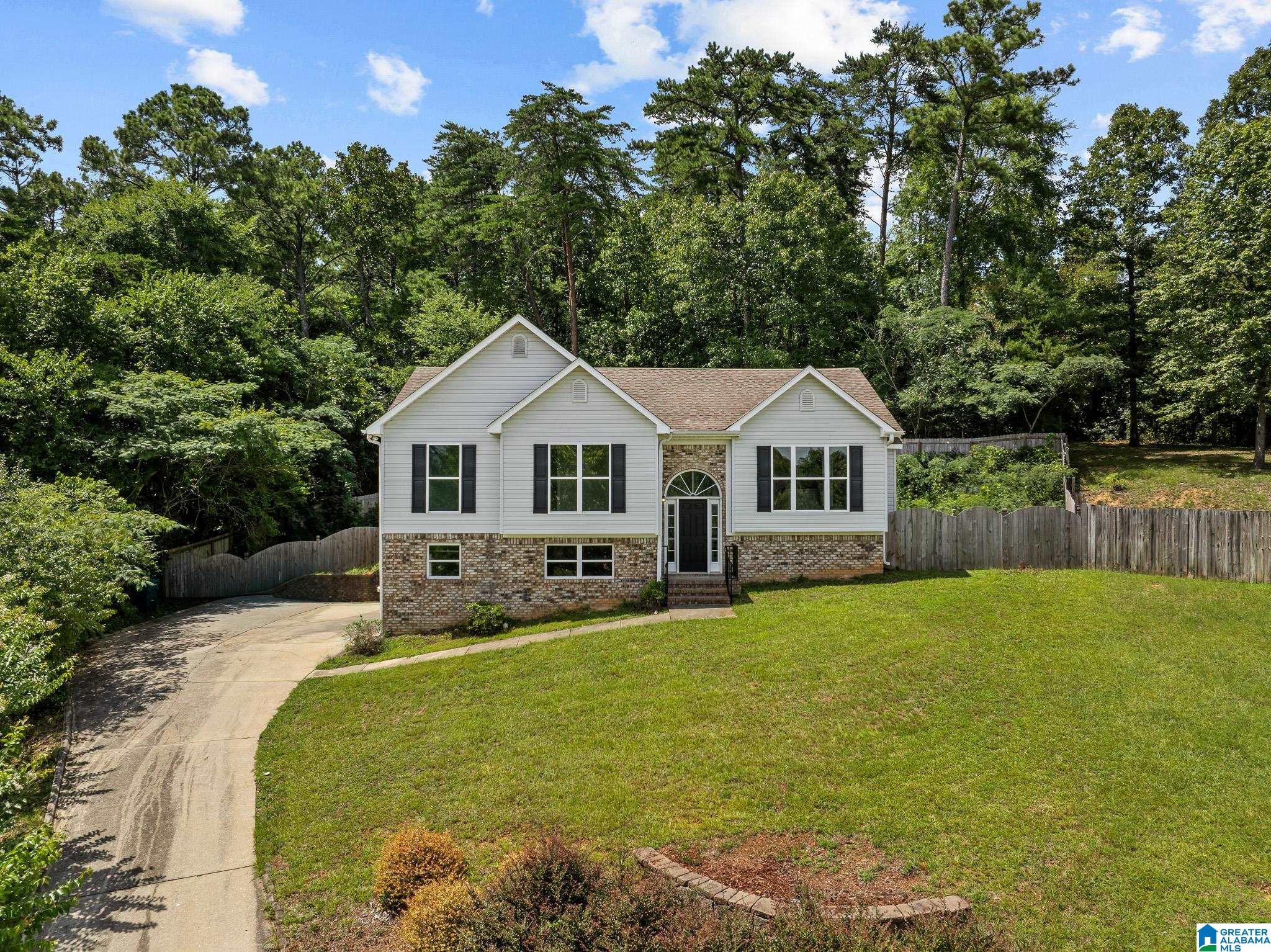 2nd image of 1163 Cameron Cove Circle, Leeds, AL 35094 | MLS# 21459030
