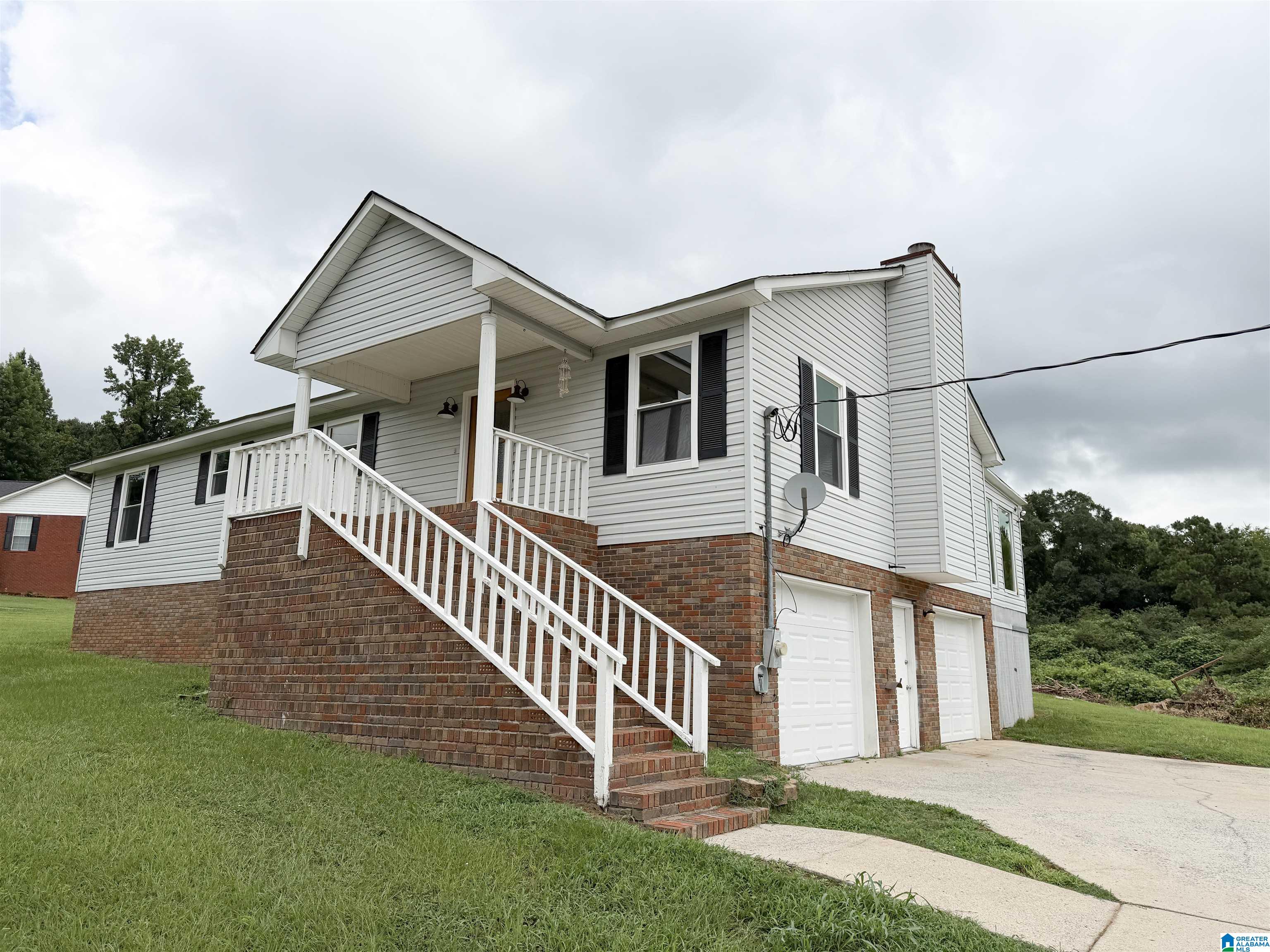 3rd image of 210 Frances Lane, Hayden, AL 35079 | MLS# 21459049