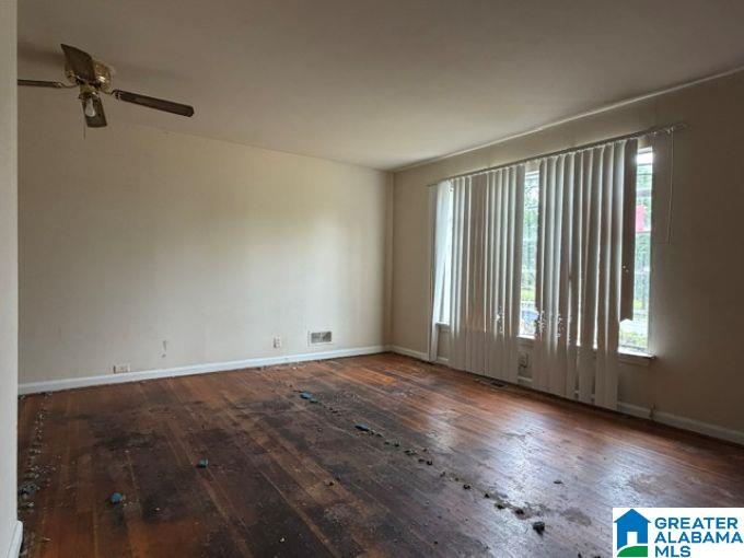 Photo 3 of Sale Pending at 3213 Ridgely Dr, Vestavia, AL 35243 | MLS# 21459075 | Listing updated on 2026-07-24