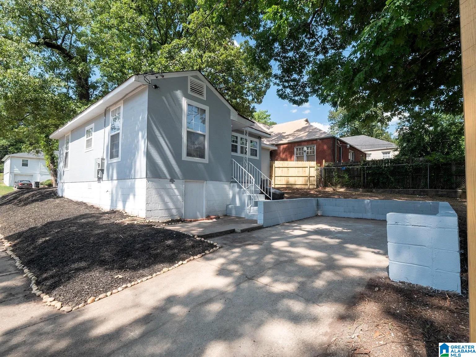 Photo 3 of Single family home for sale at 901 46th St Ensley, Birmingham, AL 35208 | MLS# 21459080 | Listing updated on 2026-09-09