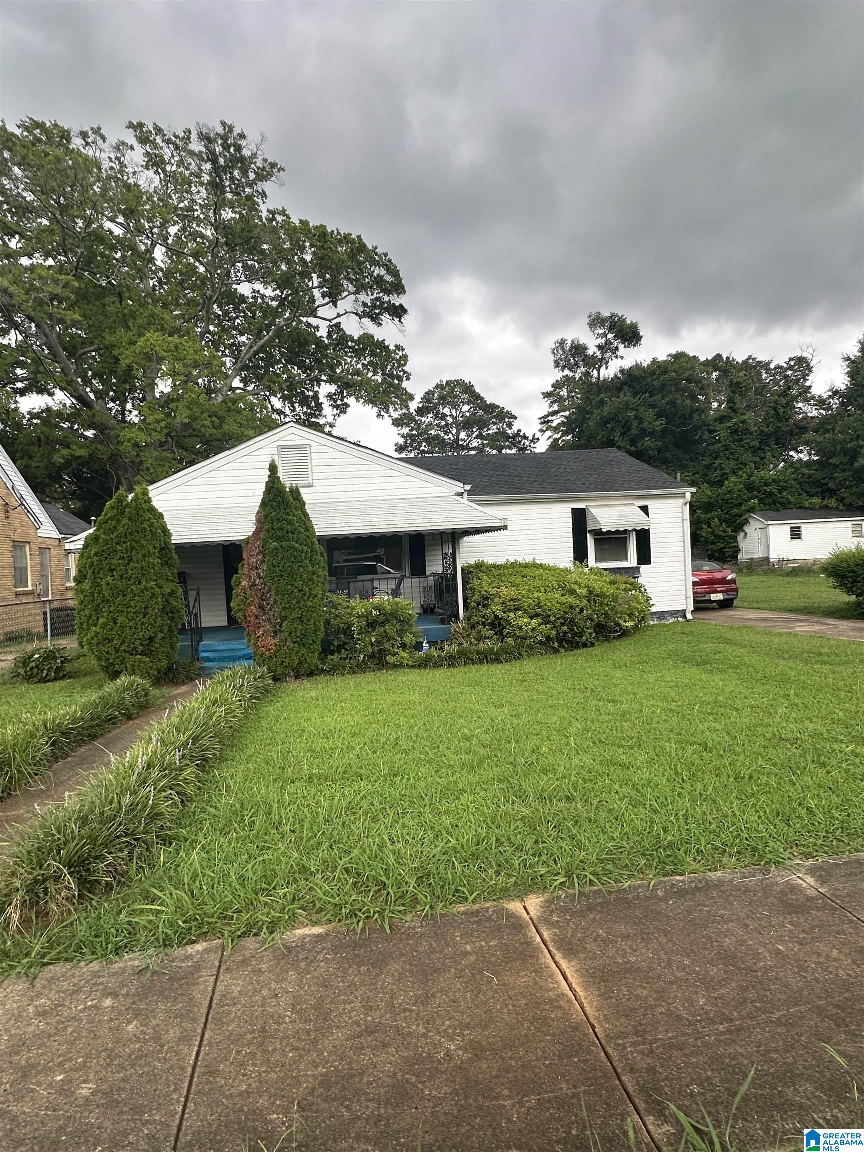Photo 1 of Single family home for sale at 1255 Sw 18th Street, Birmingham, AL 35211 | MLS# 21459095 | Listing updated on 2026-09-10