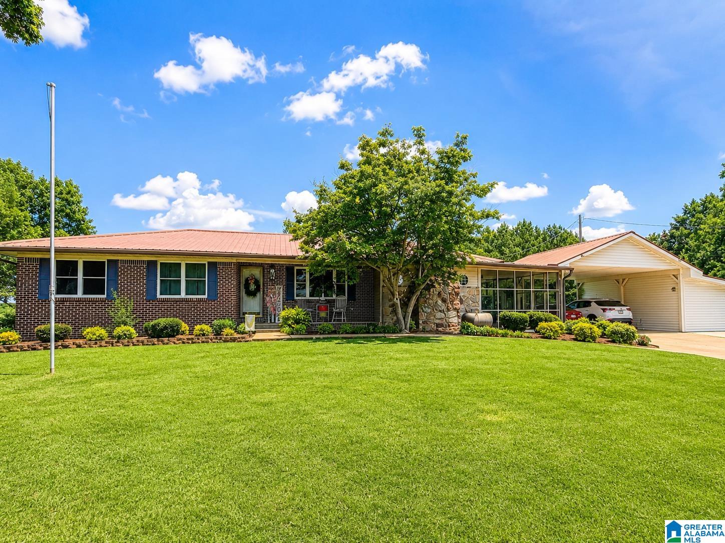 2nd image of 210 Western Dr, Jasper, AL 35503 | MLS# 21459106