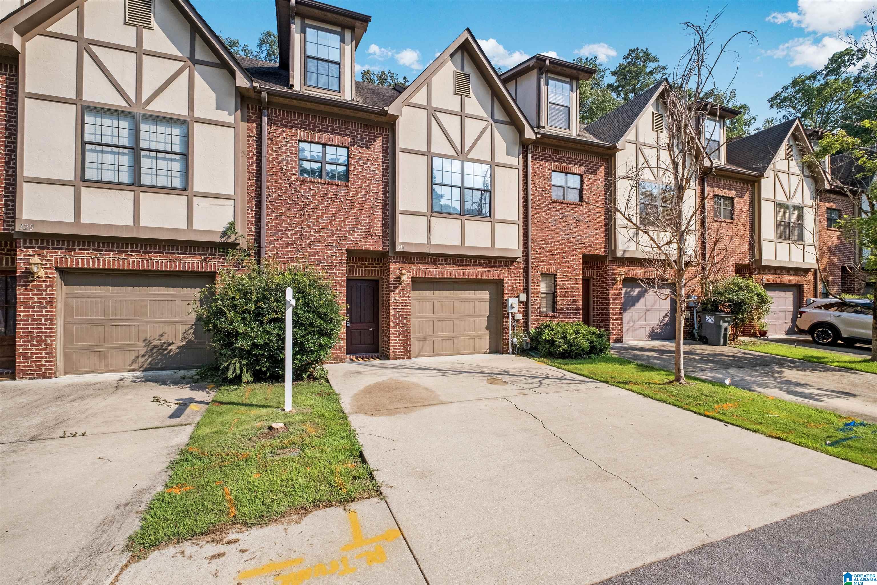316 AMBER LANE