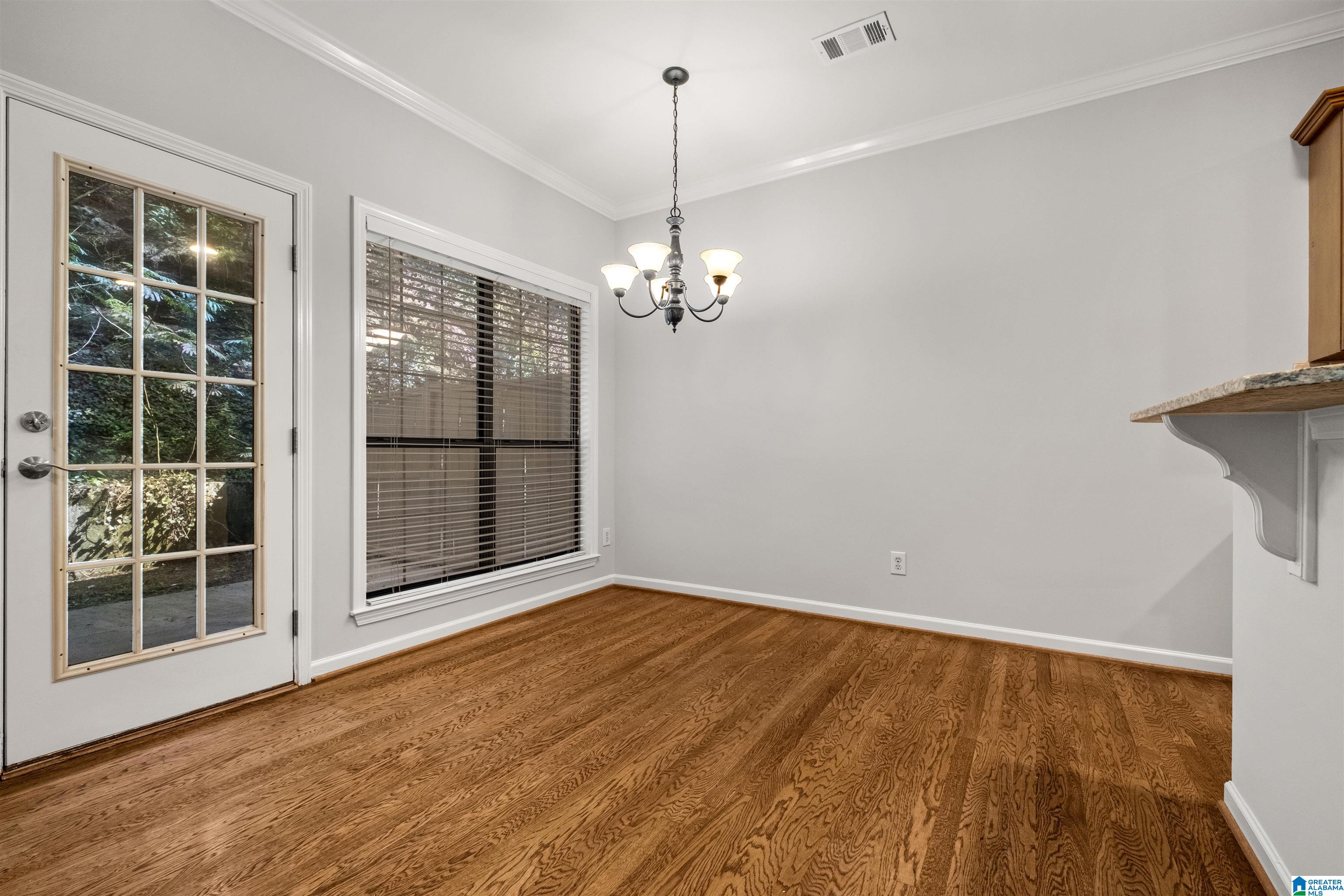 Photo 3 of Townhouse for sale at 316 Amber Ln, Hoover, AL 35226 | MLS# 21459119 | Listing updated on 2026-09-03