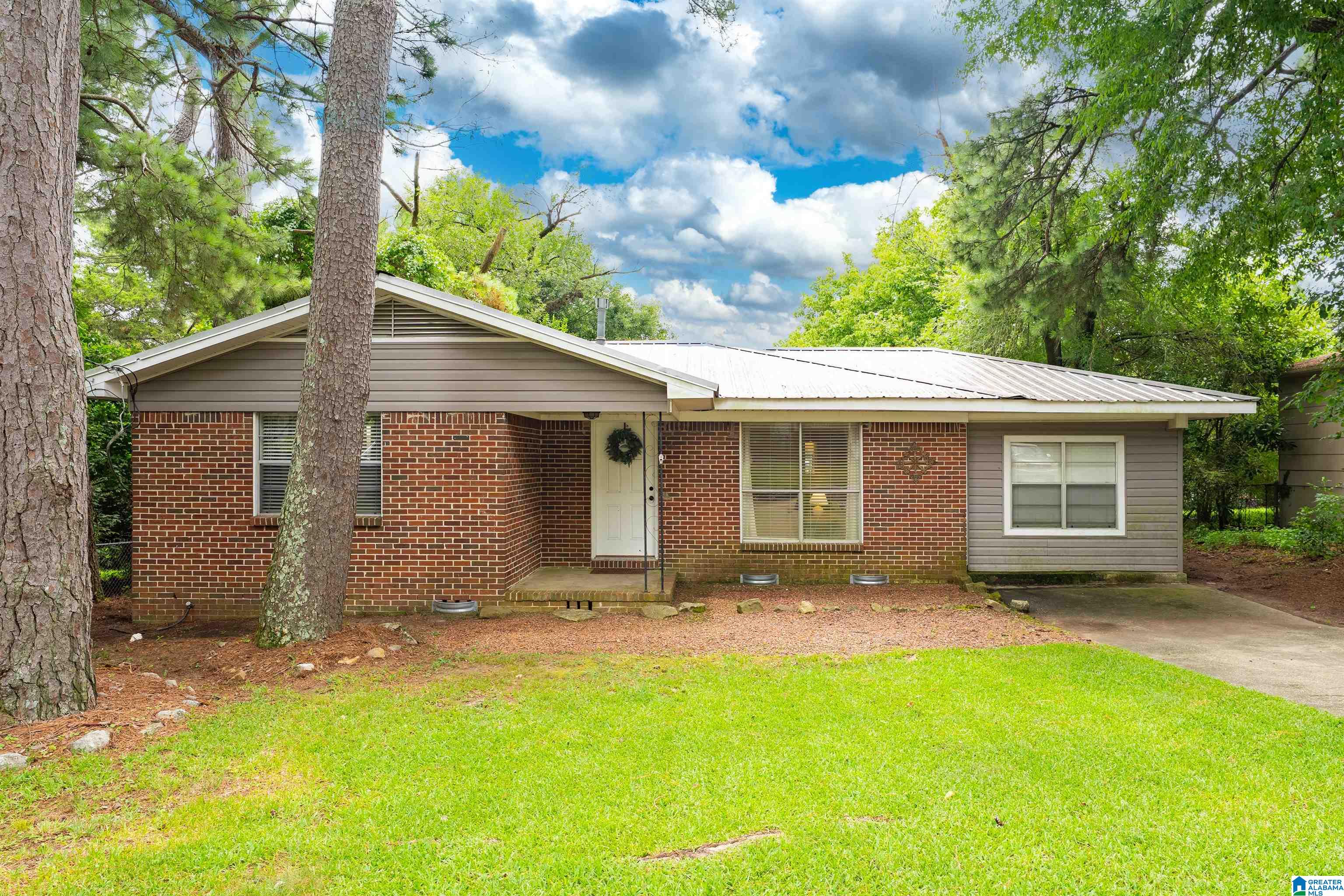 1st image of 1121 Robert E Lee Street, Leeds, AL 35094 | MLS# 21459180