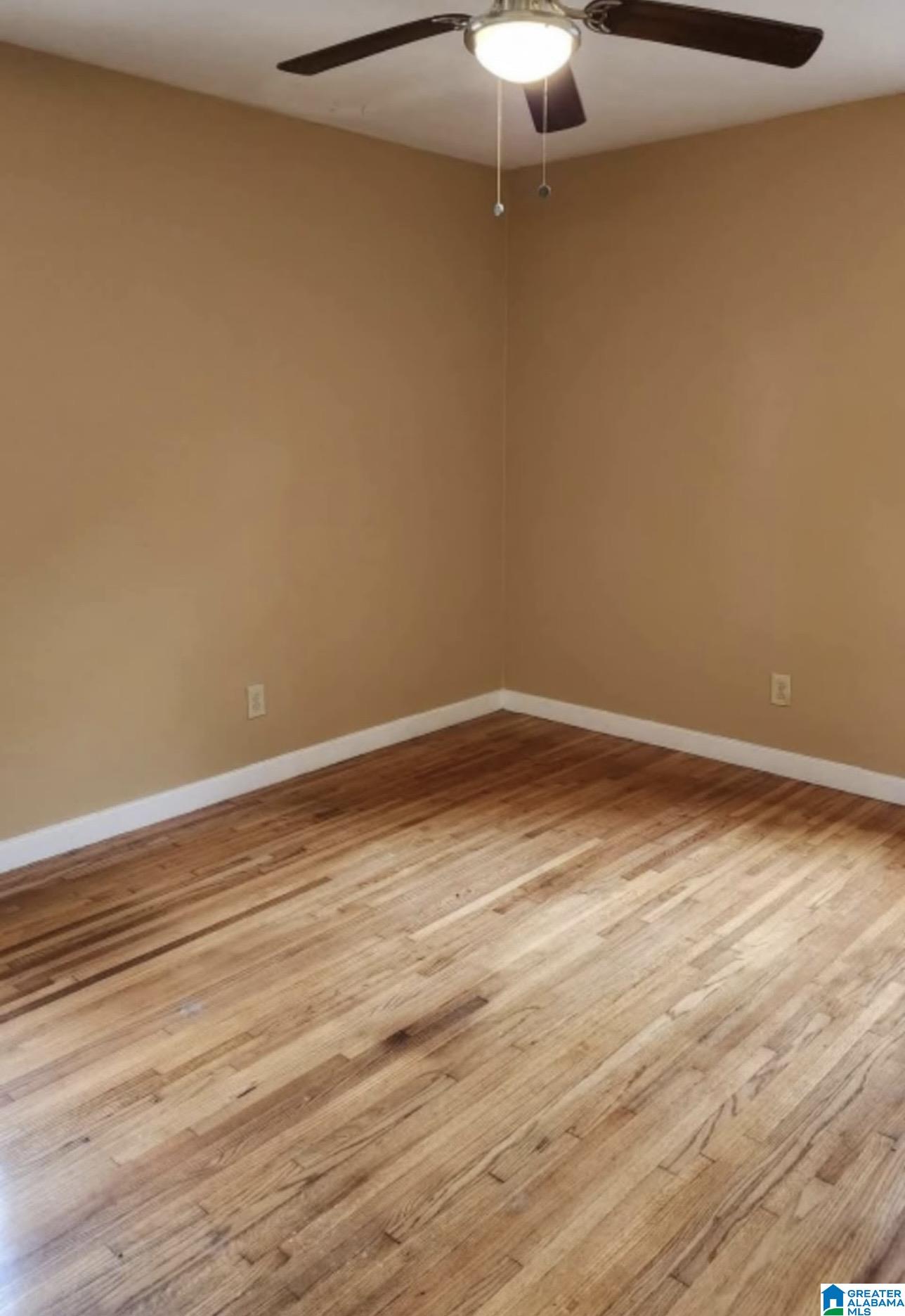 Photo 3 of Sale Pending at 712 Oakland Dr, Fairfield, AL 35064 | MLS# 21459206 | Listing updated on 2026-08-28