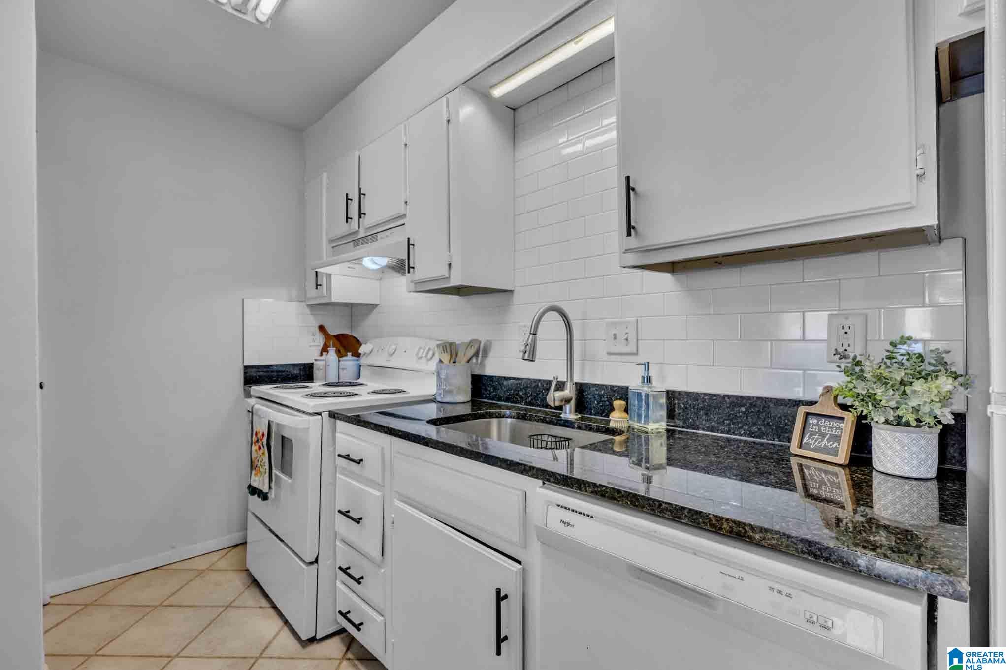 Photo 2 of Condo for sale at 412 Skyview Dr #A, Birmingham, AL 35209 | MLS# 21459239 | Listing updated on 2026-09-10