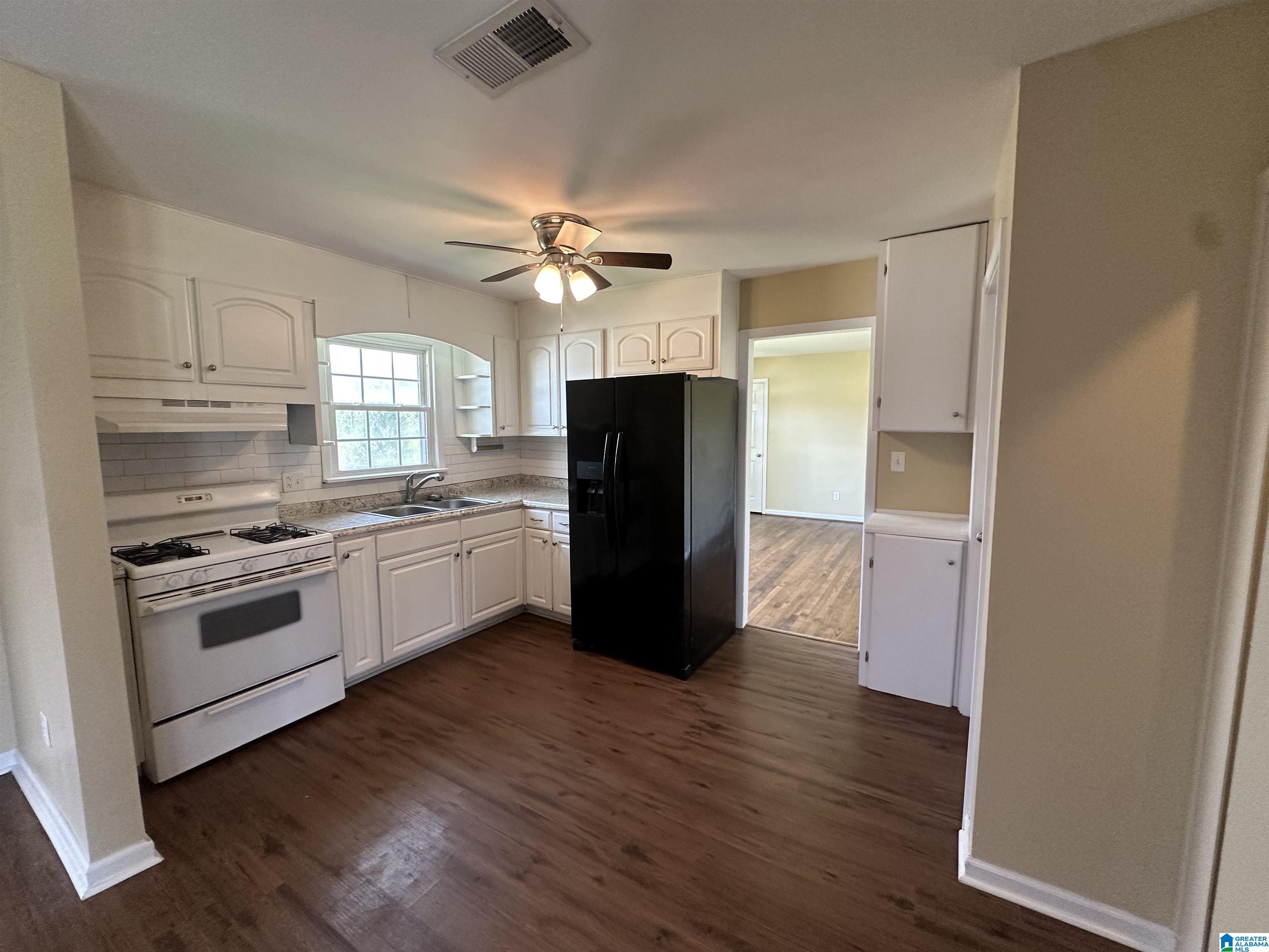 Photo 4 of Sale Pending at 601 Lual Dr, Birmingham, AL 35217 | MLS# 21459287 | Listing updated on 2026-09-02